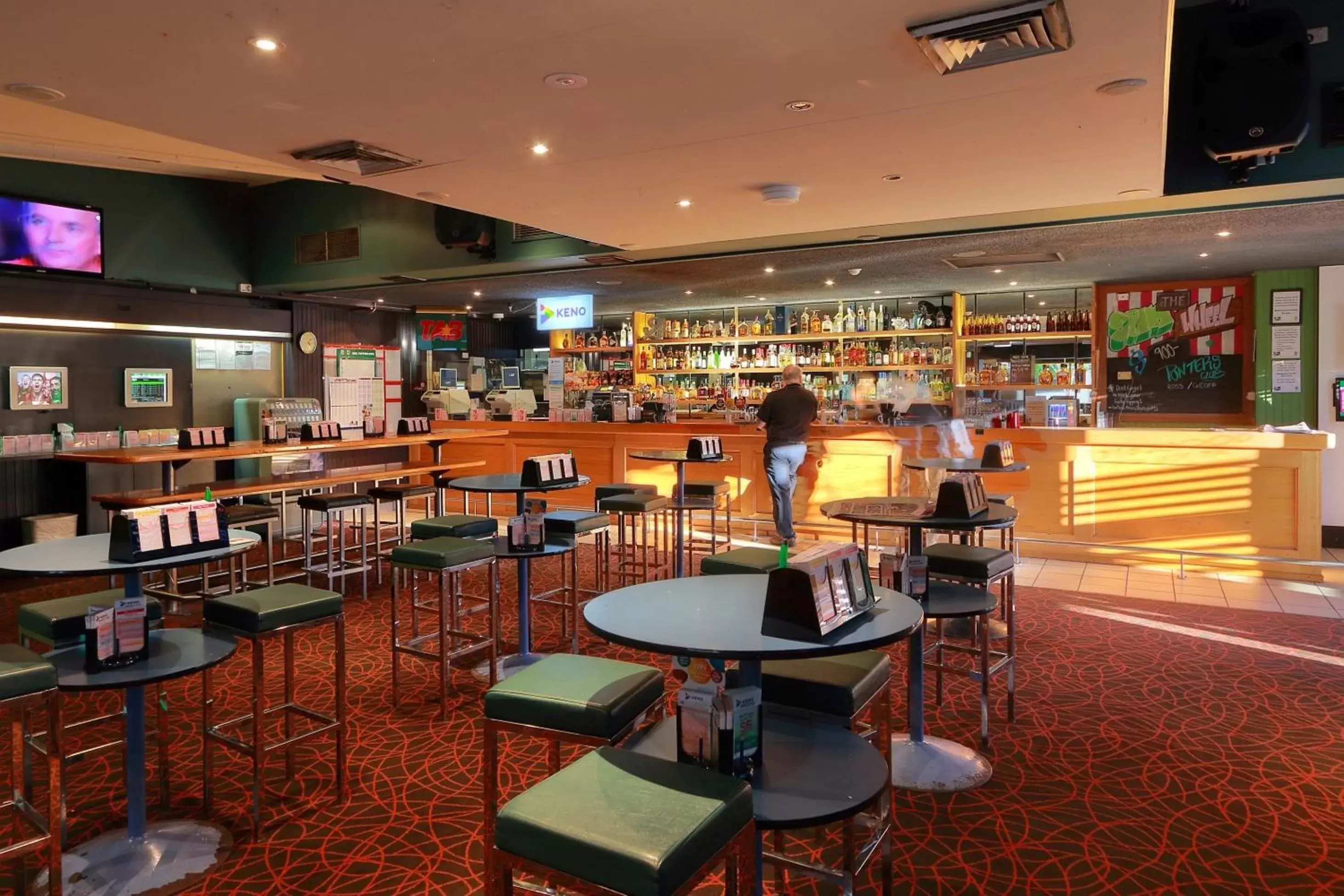 Lounge or bar, Restaurant/Places to Eat in Prince of Wales Hotel