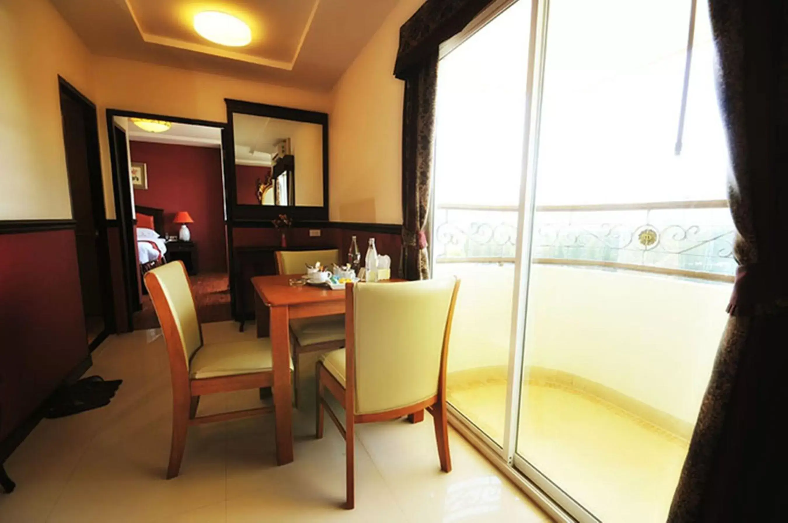 Dining area in The Airport Greenery Hotel