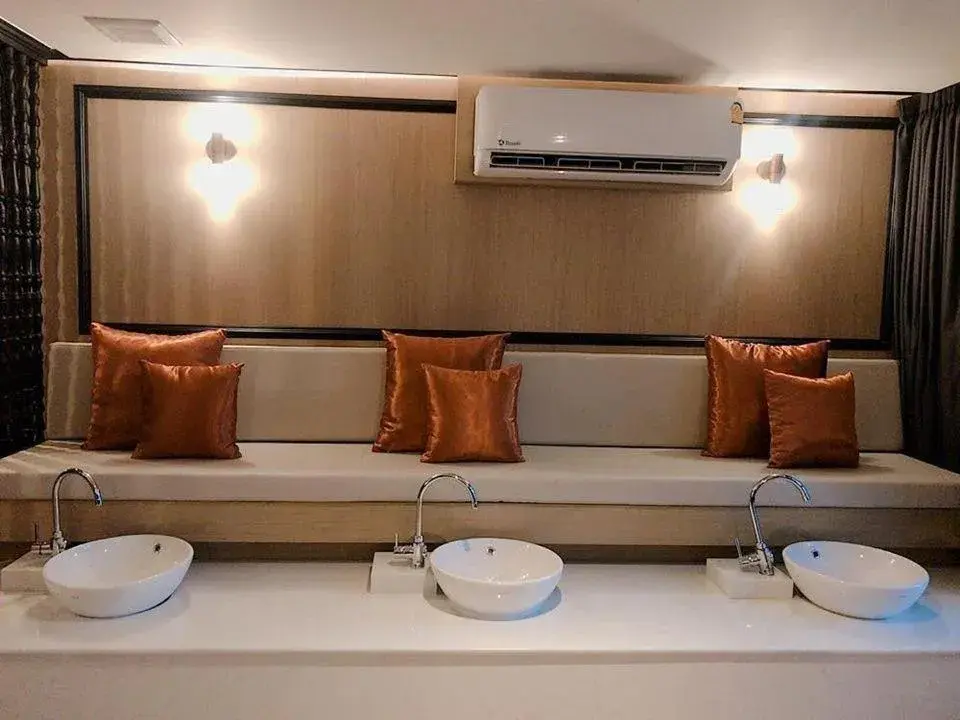 Massage, Bathroom in The Sea Cret Hua Hin Hotel