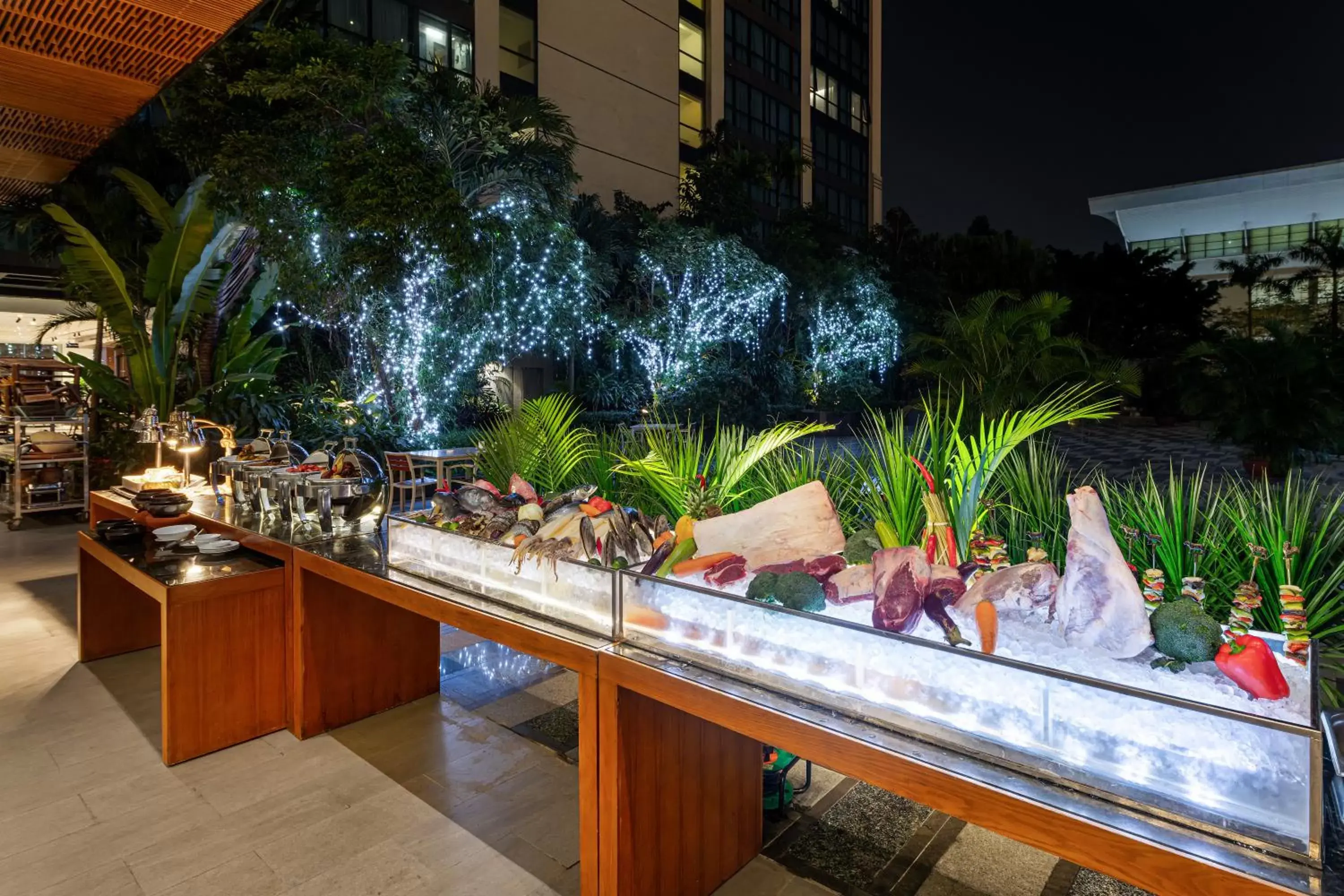 Restaurant/places to eat in Hyatt Regency West Hanoi