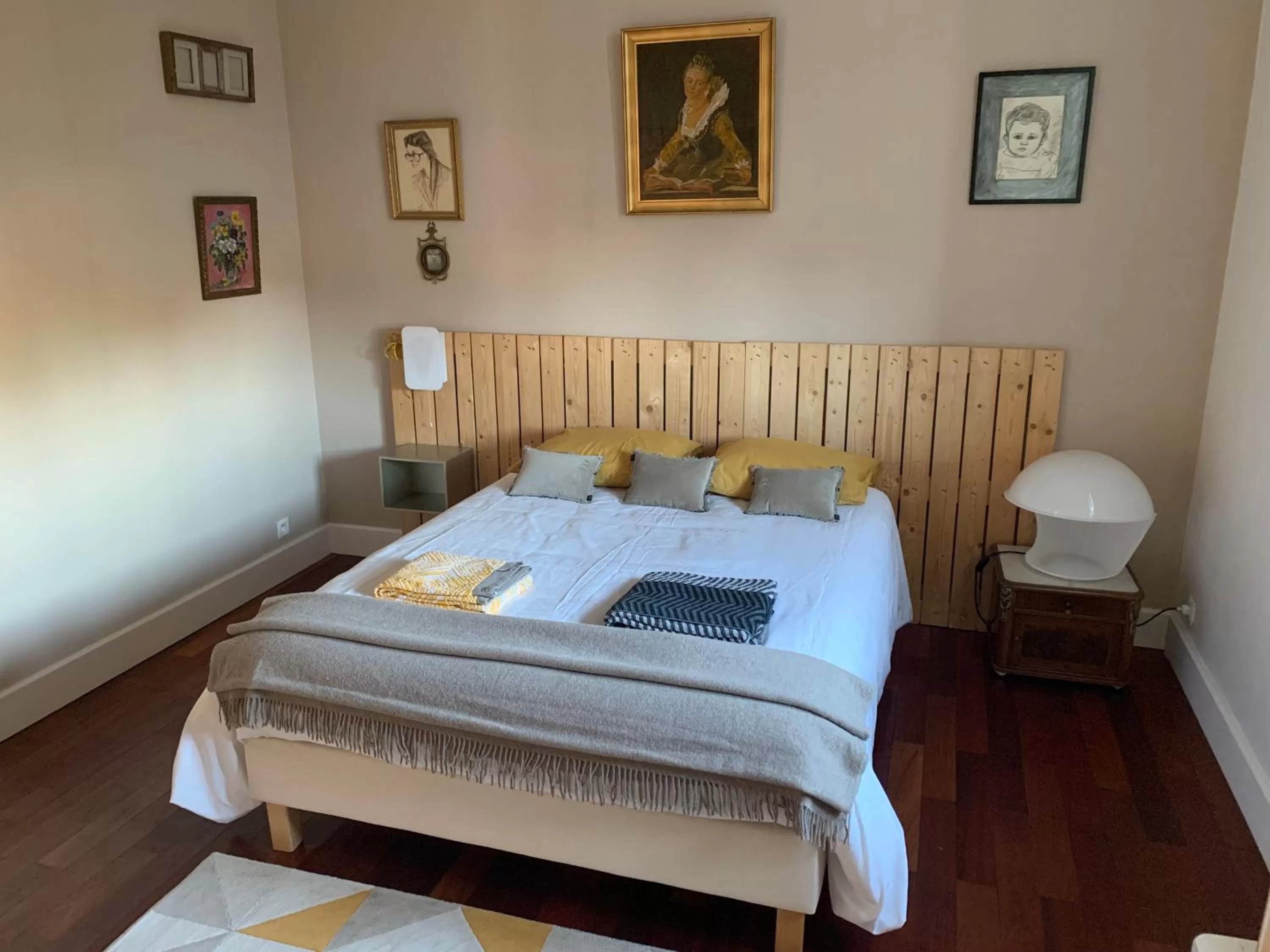 internet, Bed in Suite privative Abella - Aile de maison bourgeoise