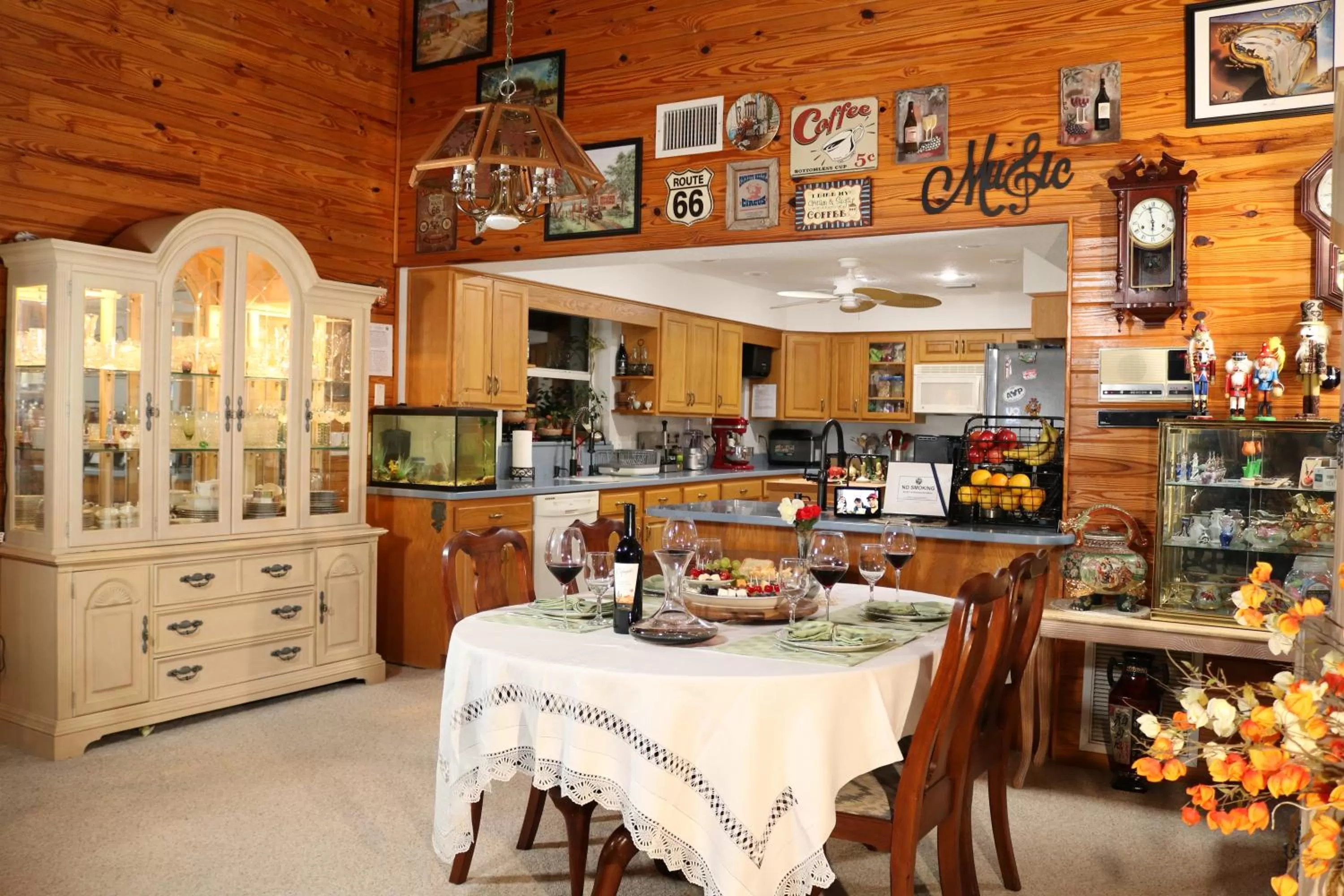 Dining area, Restaurant/Places to Eat in Crystal River Lullaby B&B