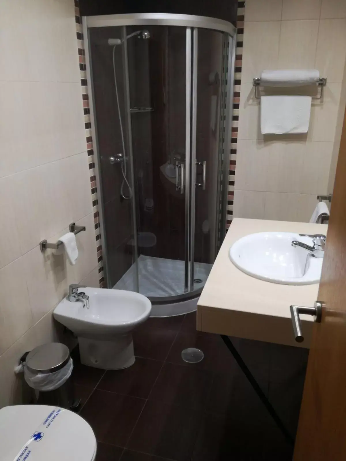 Shower, Bathroom in Hotel Arcco Ubeda