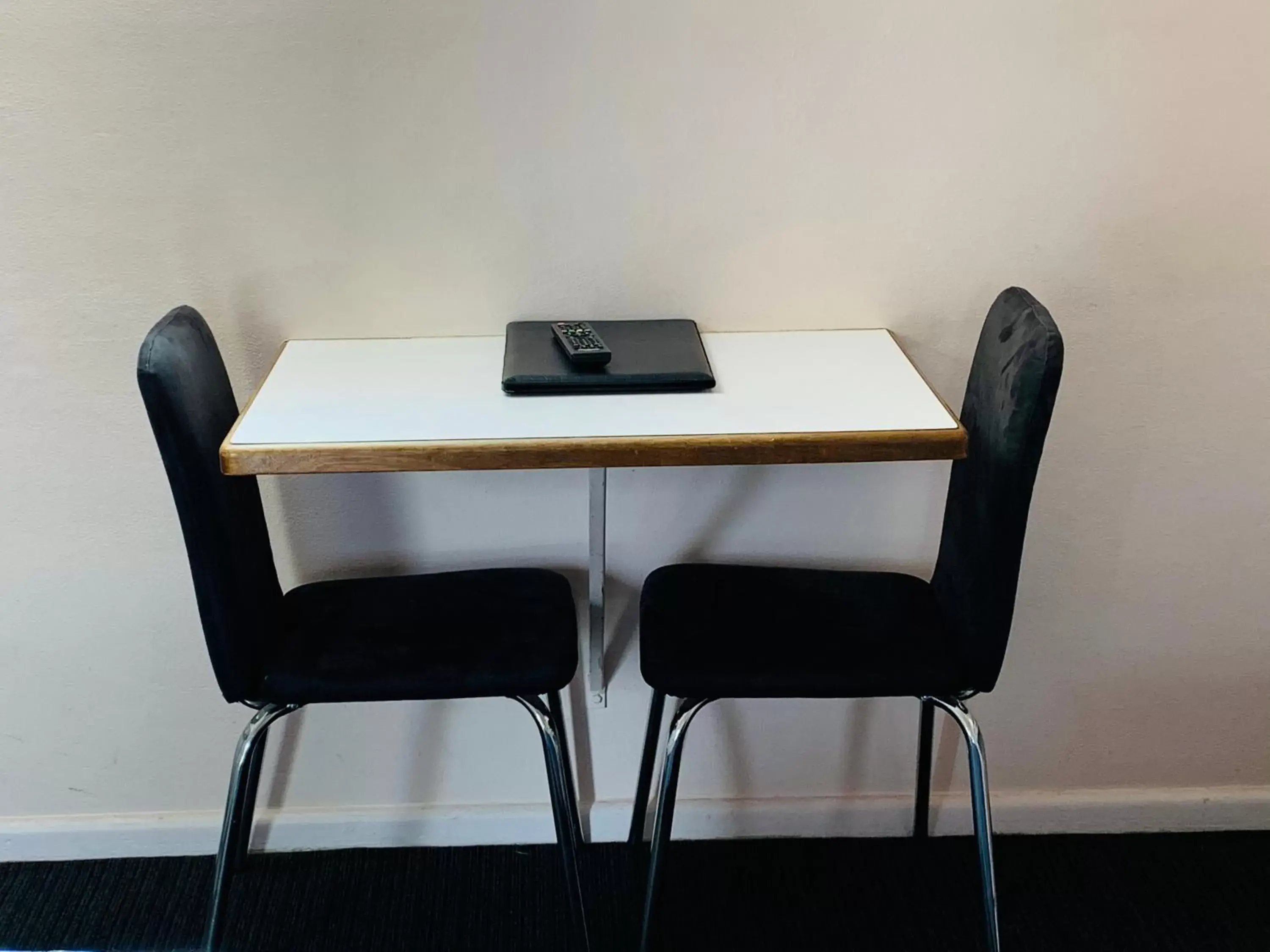 Dining Area in Bradman Motor Inn