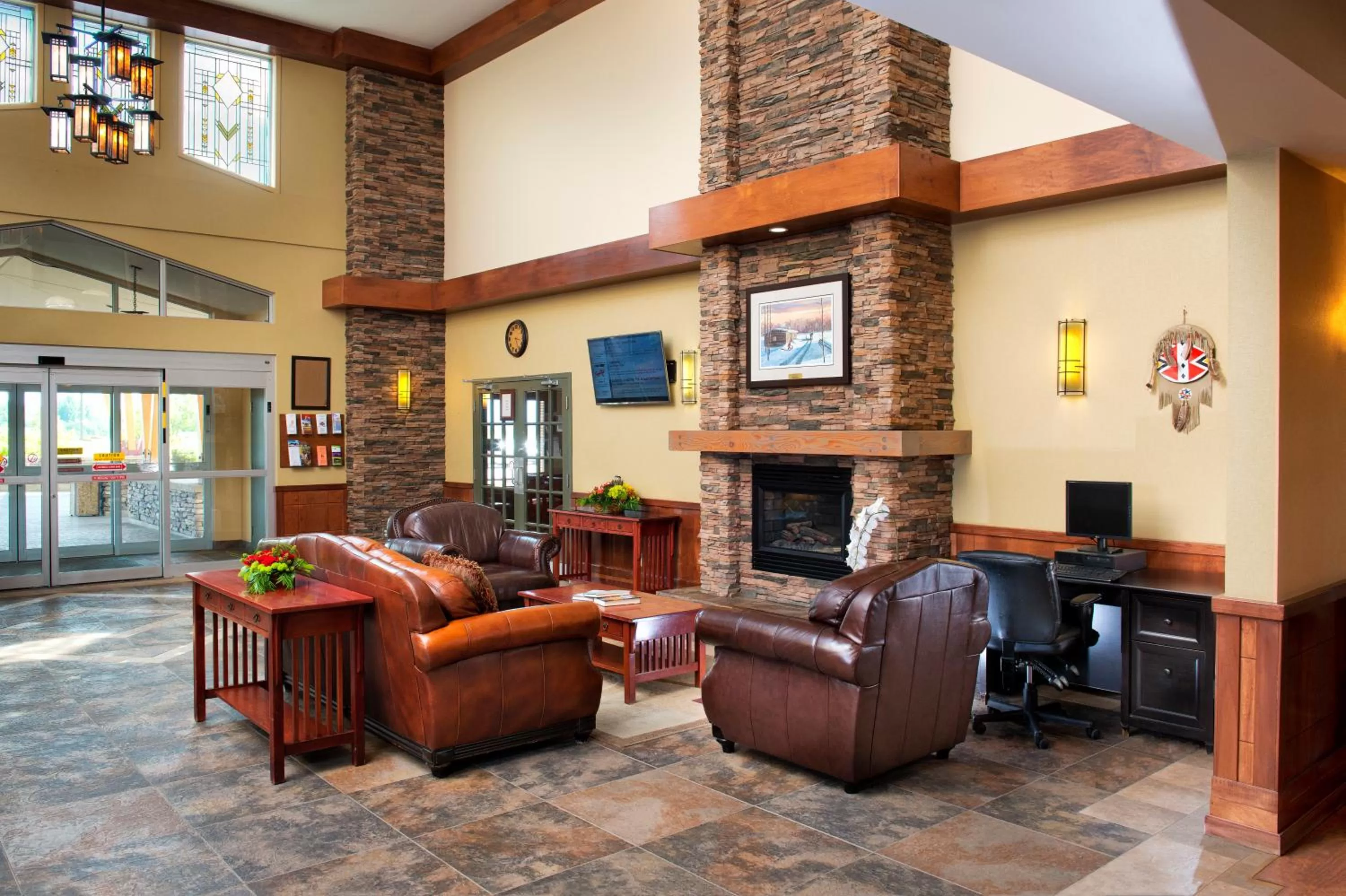 Lobby or reception in Gold Eagle Lodge