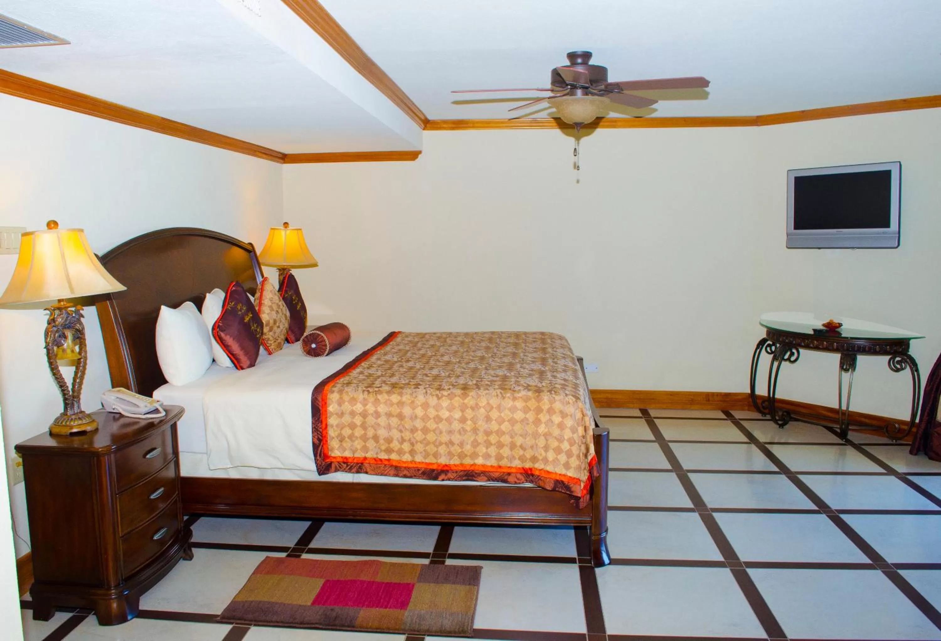 Bed in Accra Beach Hotel & Spa