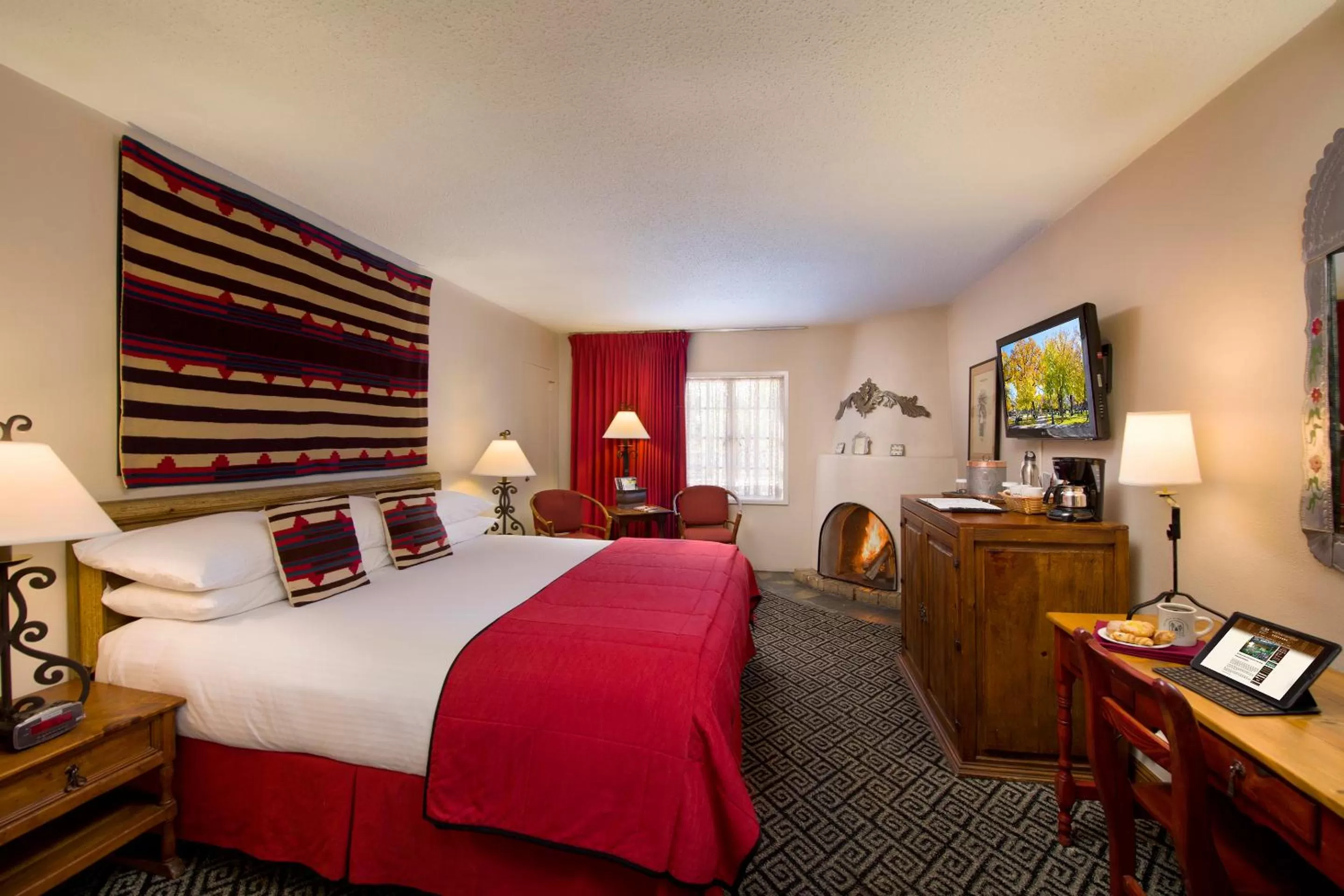 TV and multimedia, Bed in Inn of the Governors