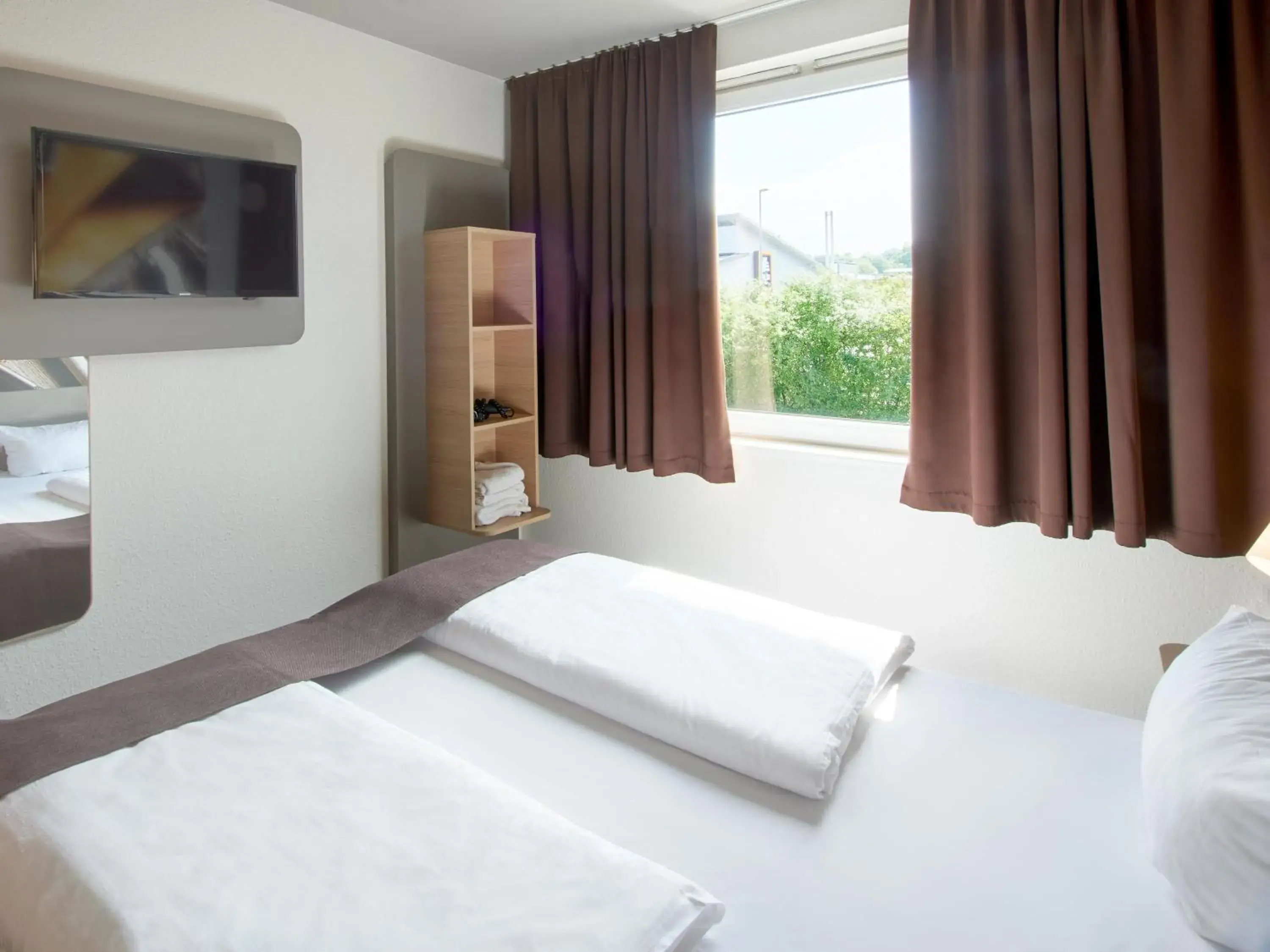 Bed in B&B Hotel Offenbach-Süd Bed in B&B Hotel Offenbach-Süd