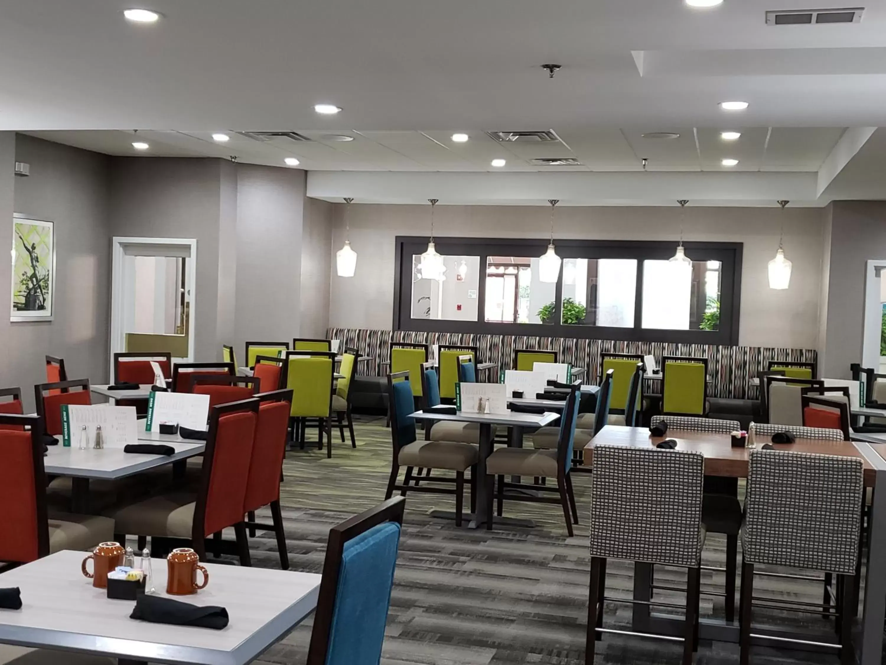 Breakfast, Restaurant/Places to Eat in Holiday Inn Huntsville - Research Park, an IHG Hotel