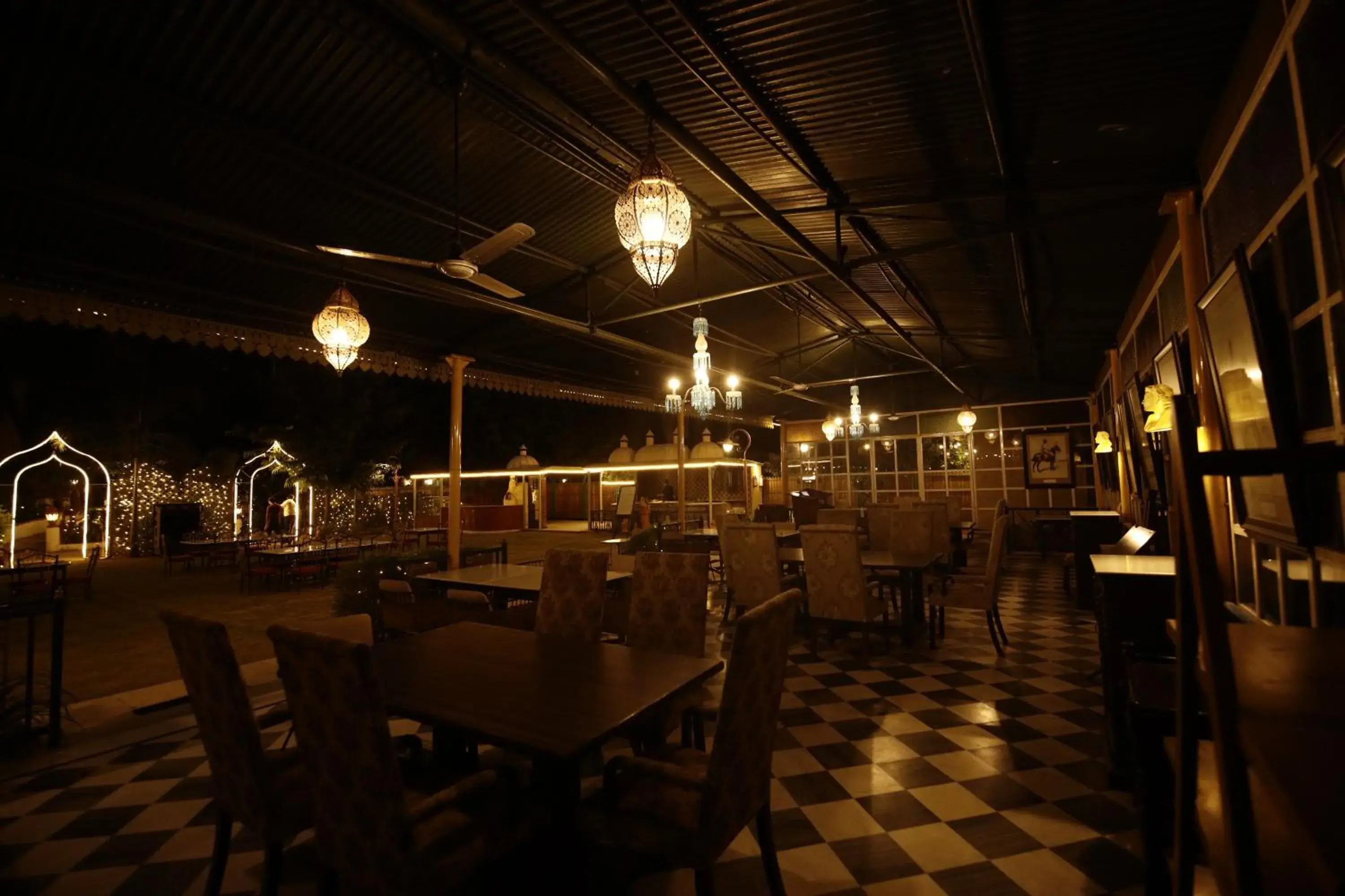 Restaurant/places to eat in Hotel Narain Niwas Palace Restaurant/places to eat in Hotel Narain Niwas Palace