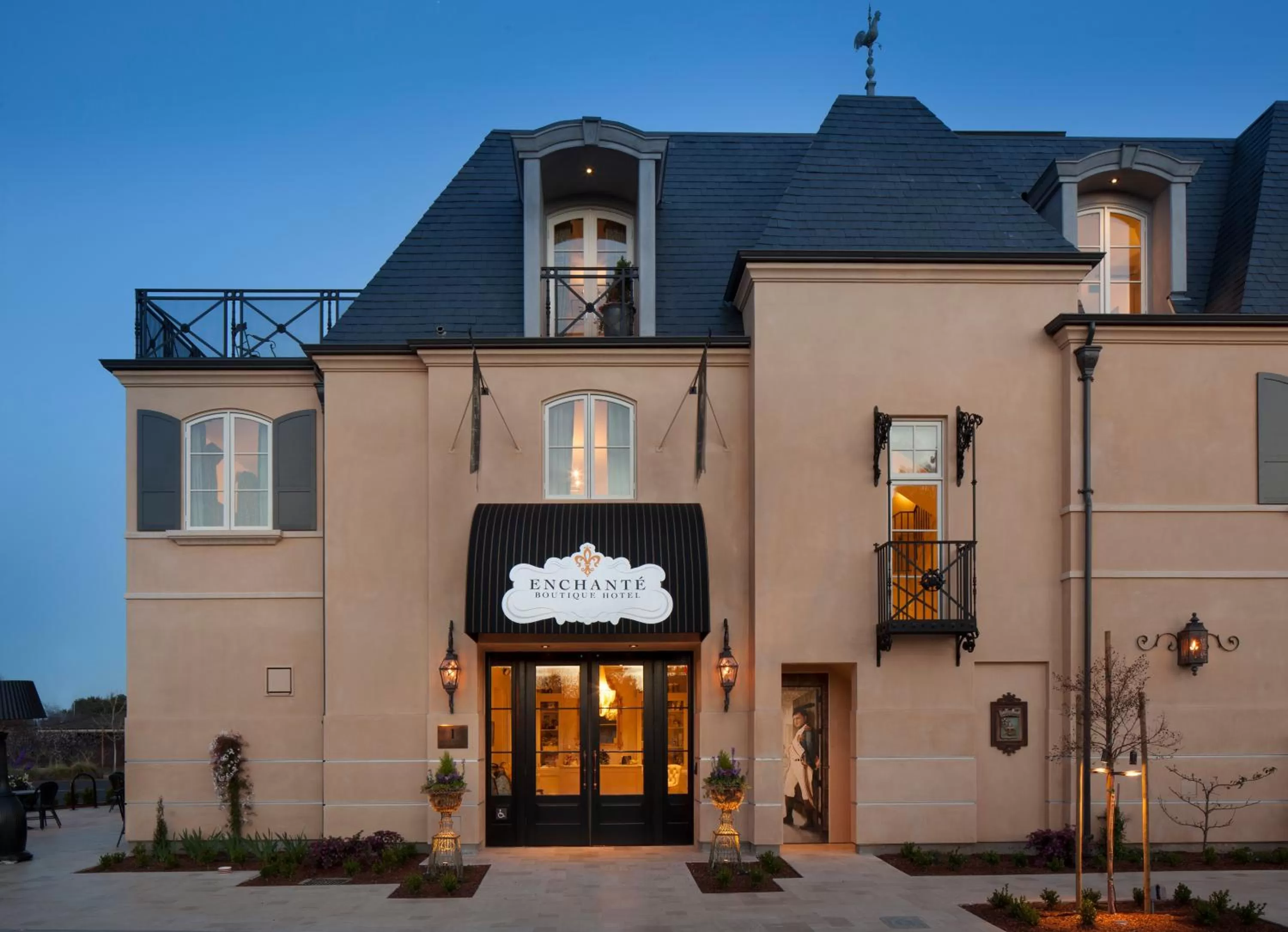 Facade/entrance in Enchante Boutique Hotel