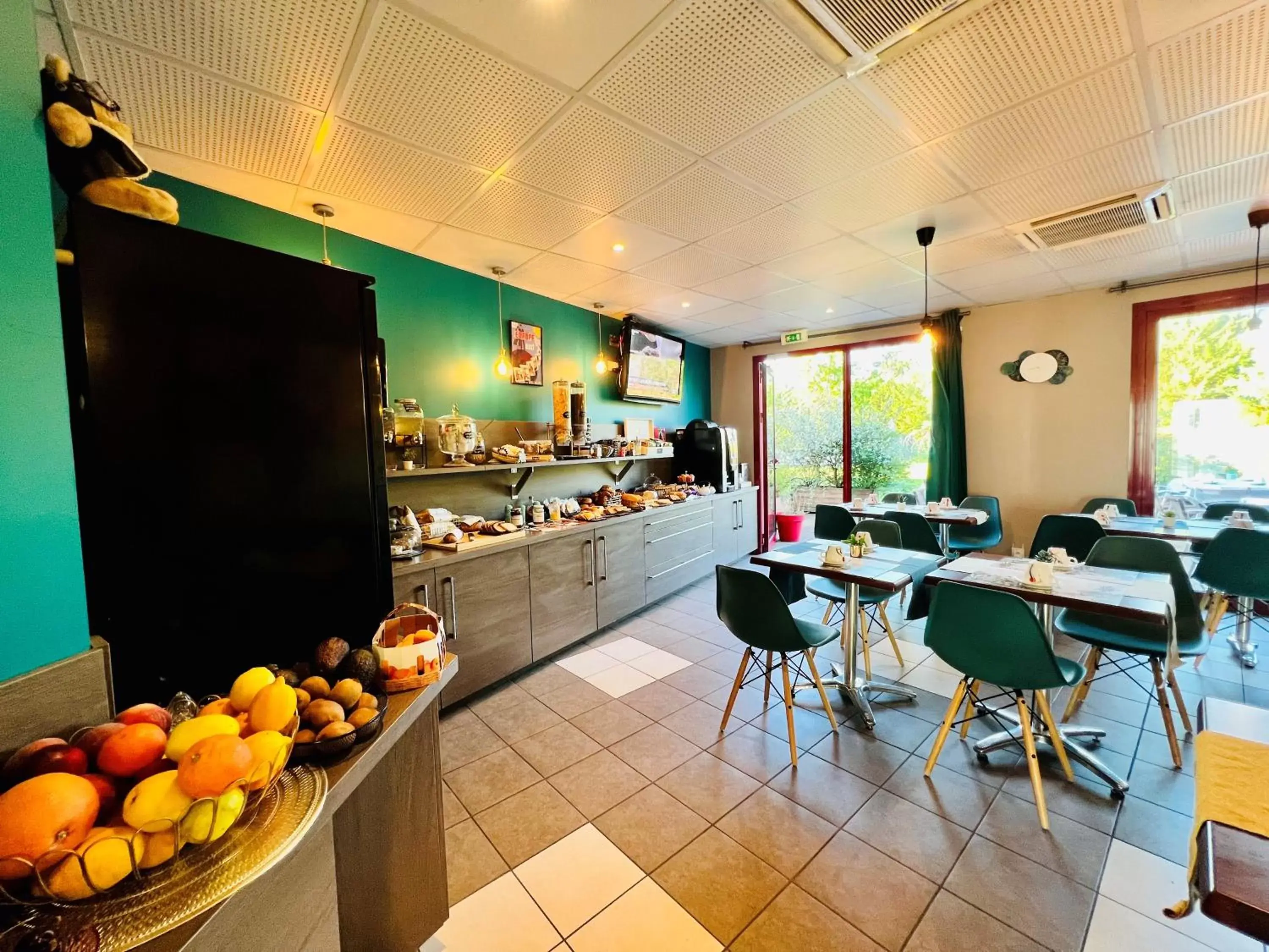 Breakfast, Restaurant/Places to Eat in The Originals Boutique, Hôtel Le Cap, Gap Sud