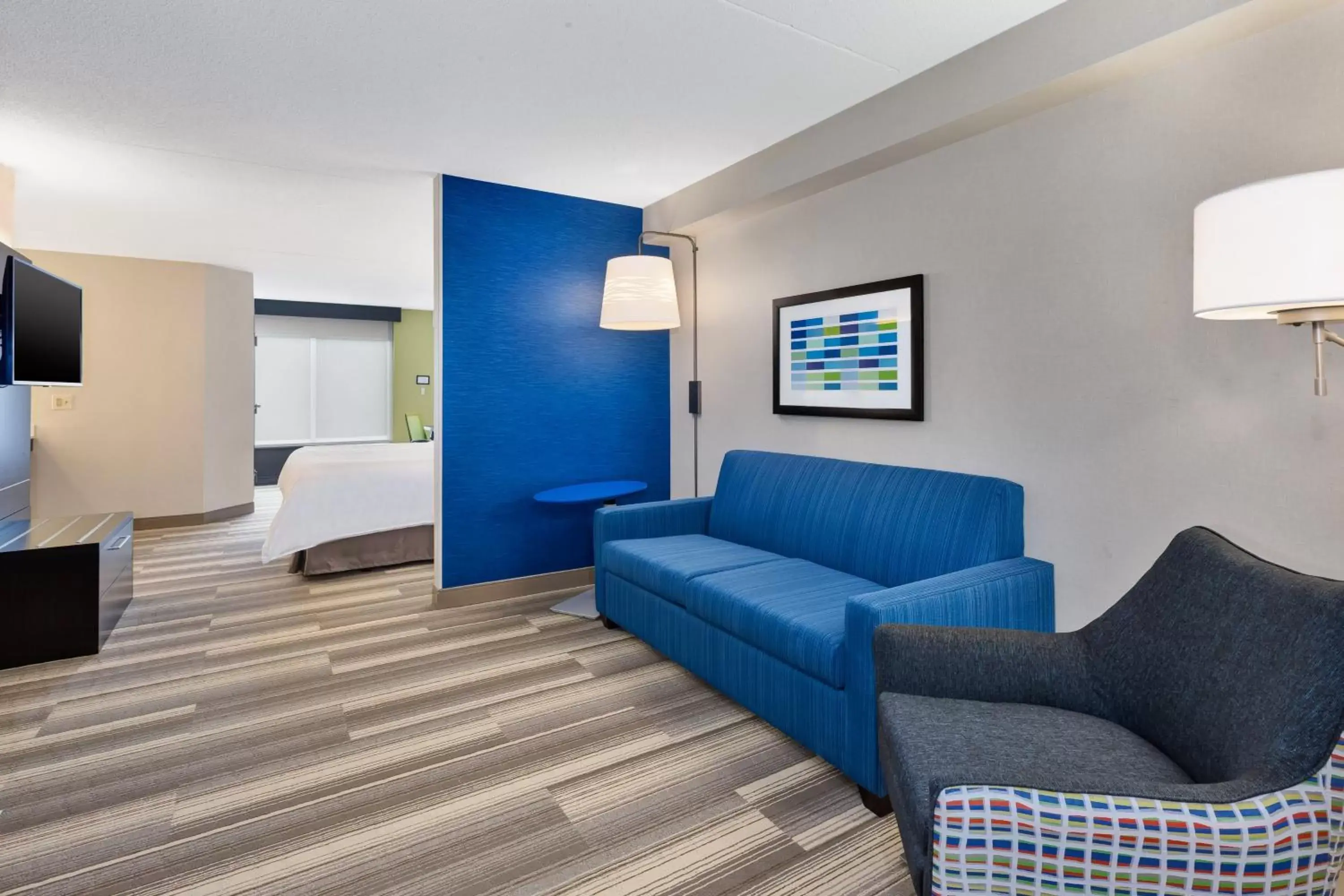 Photo of the whole room, Seating Area in Holiday Inn Express Blacksburg, an IHG Hotel