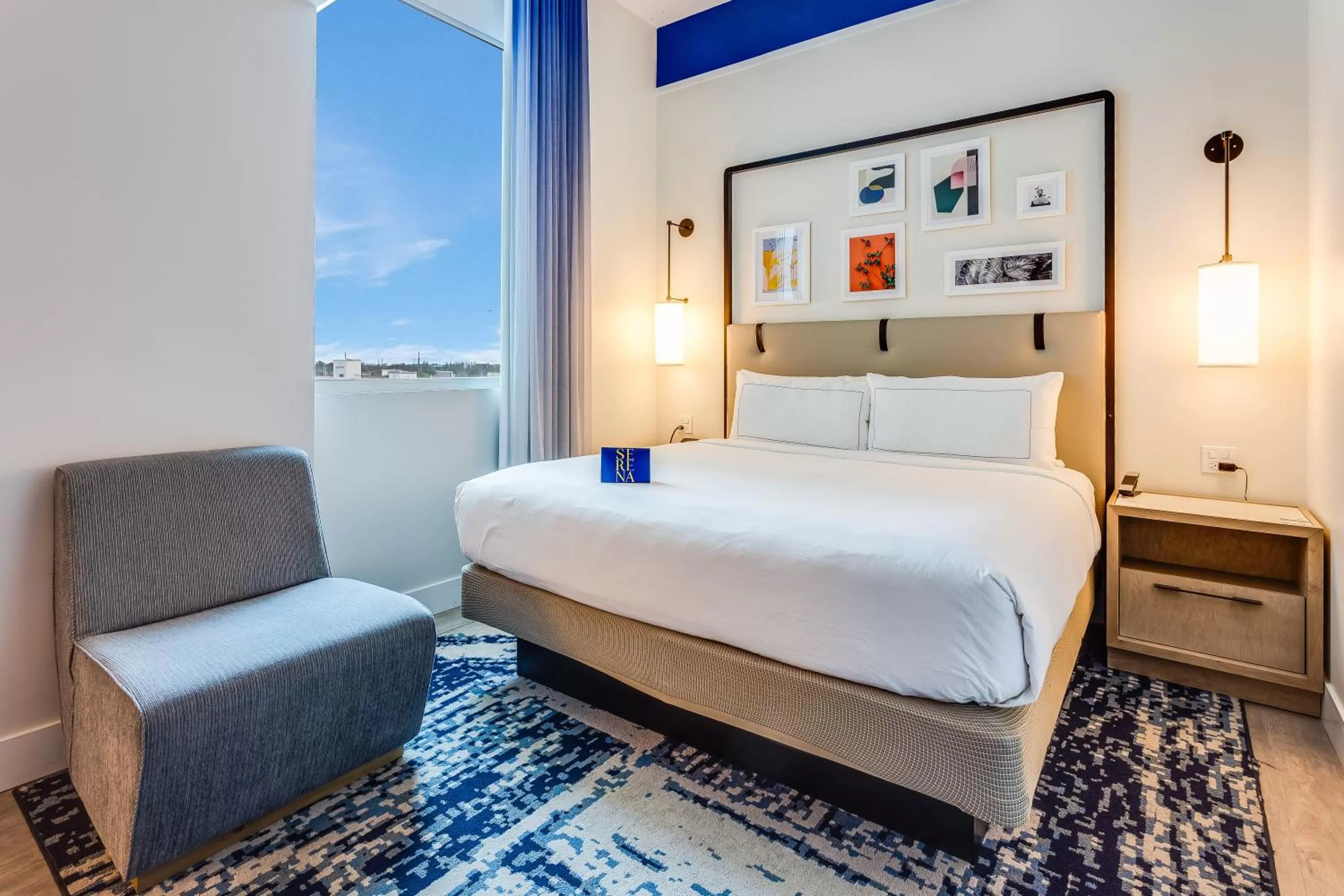 Bed in SERENA Hotel Aventura Miami, Tapestry Collection by Hilton