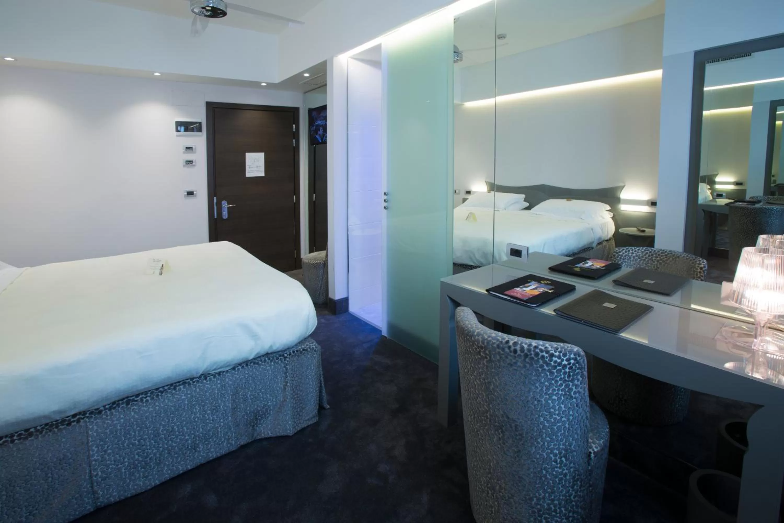 Photo of the whole room, Bed in Hotel Berna