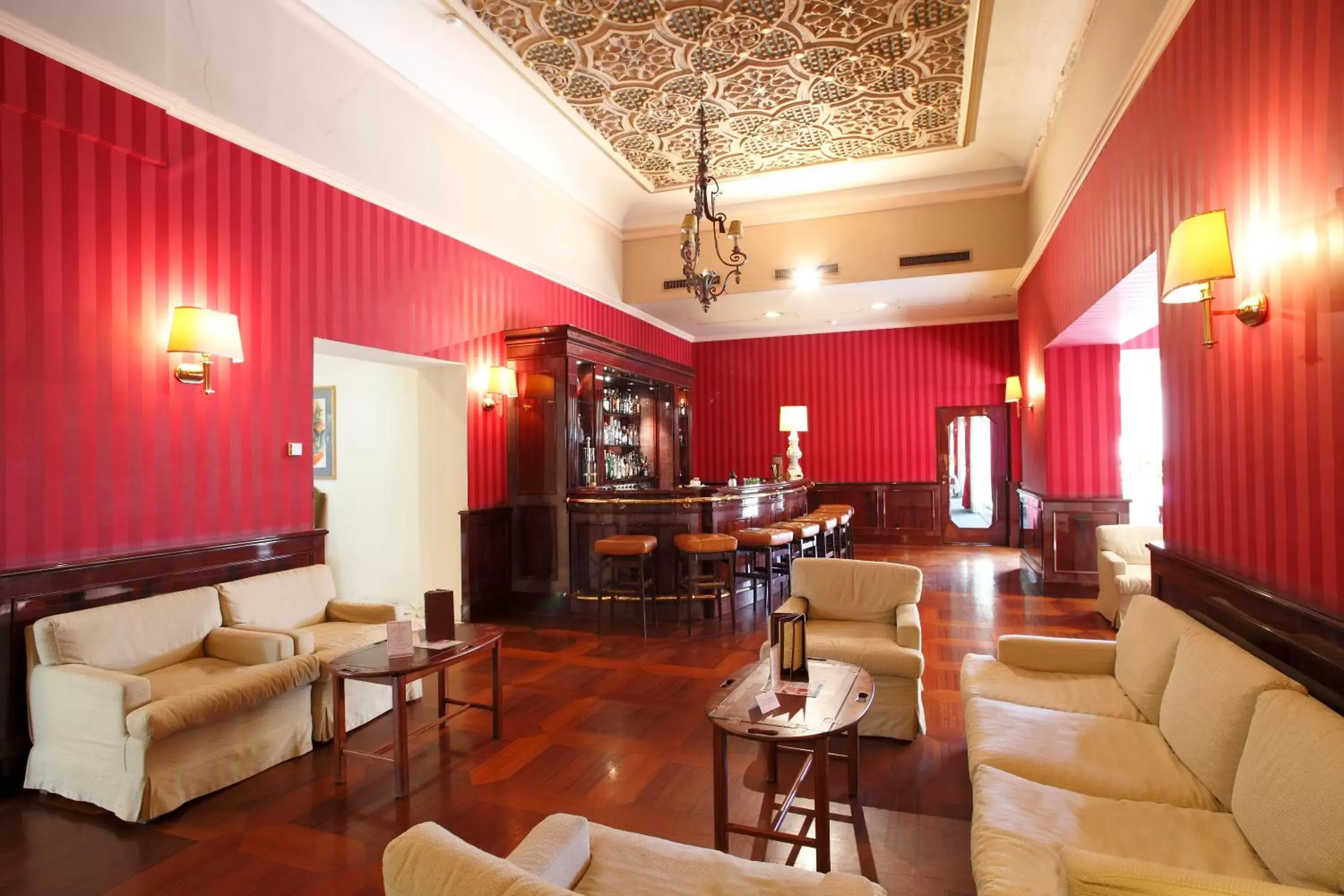 Restaurant/places to eat, Lounge/Bar in Hotel De La Paix