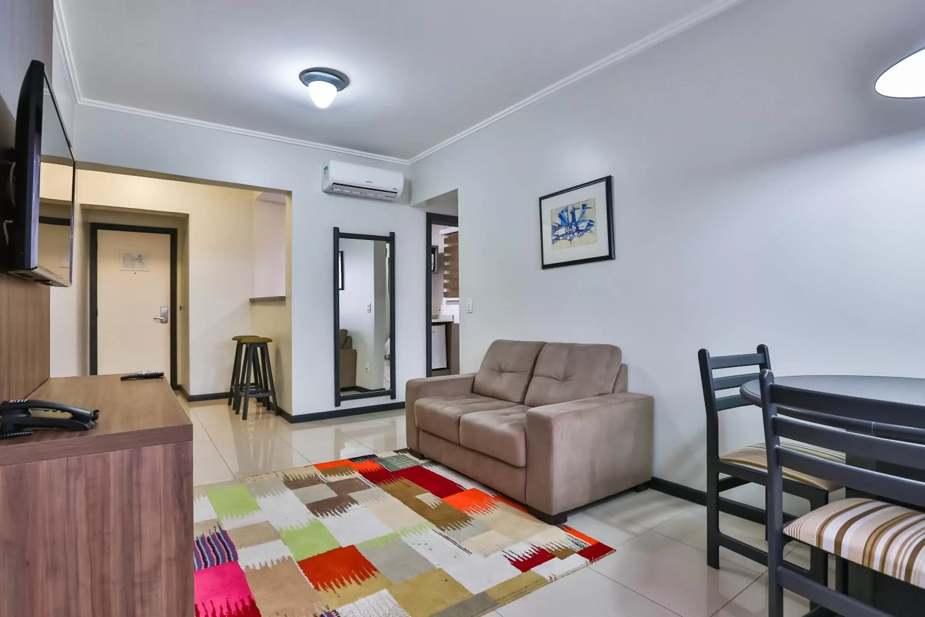 Living room, Seating Area in Wyndham Golden Foz Suítes