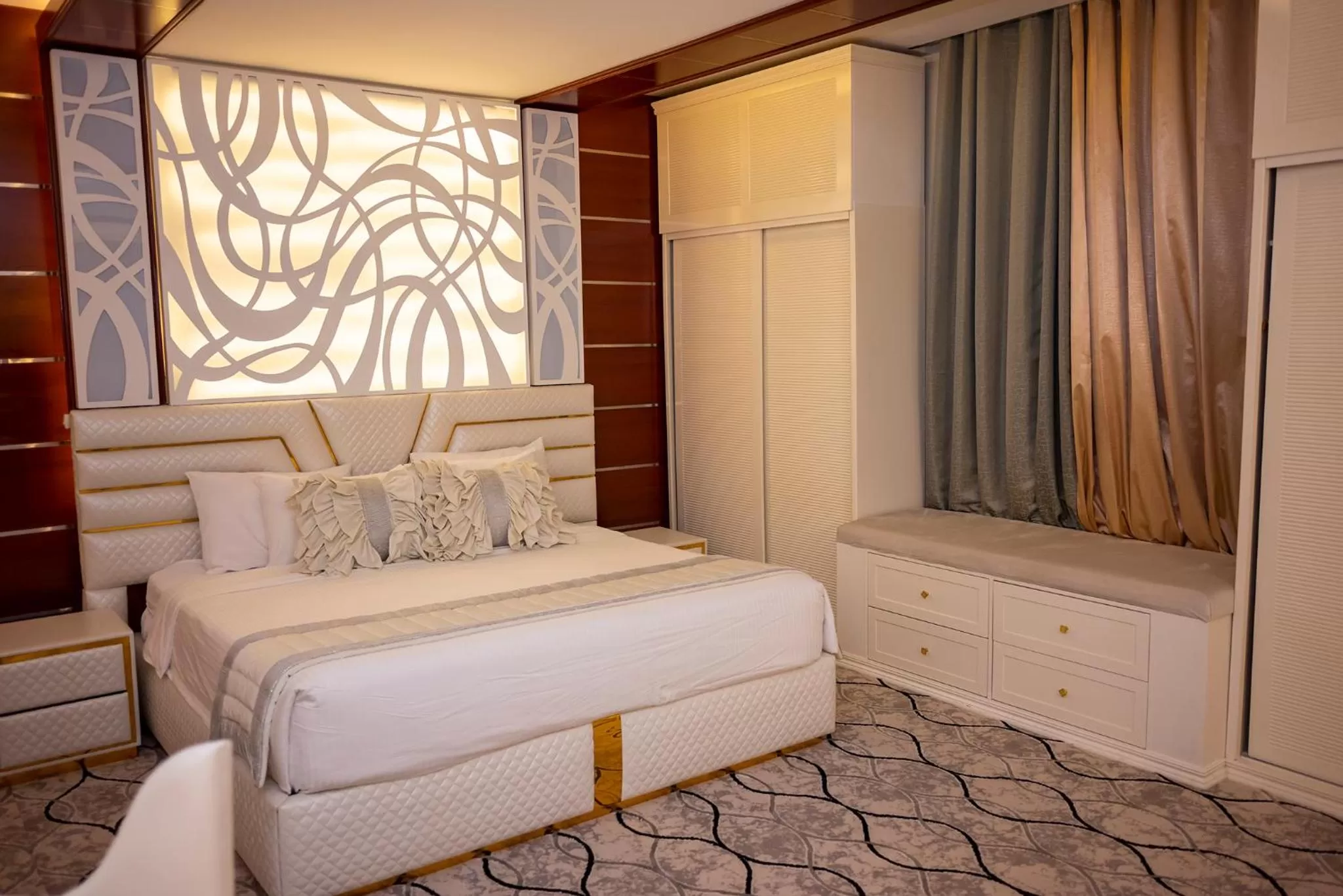 Bed in Meral Crown Hotel