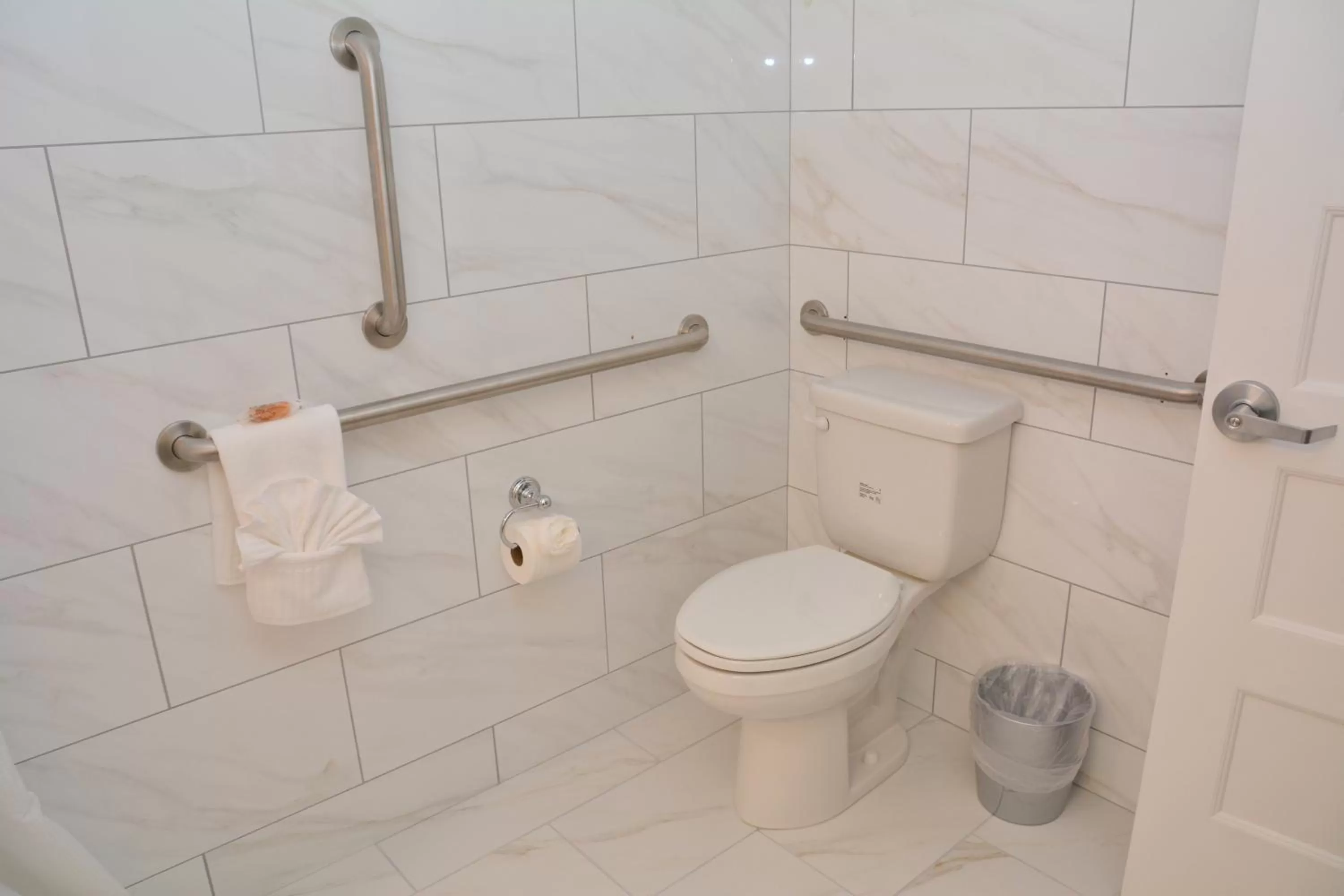 Toilet in ICONA Cape May