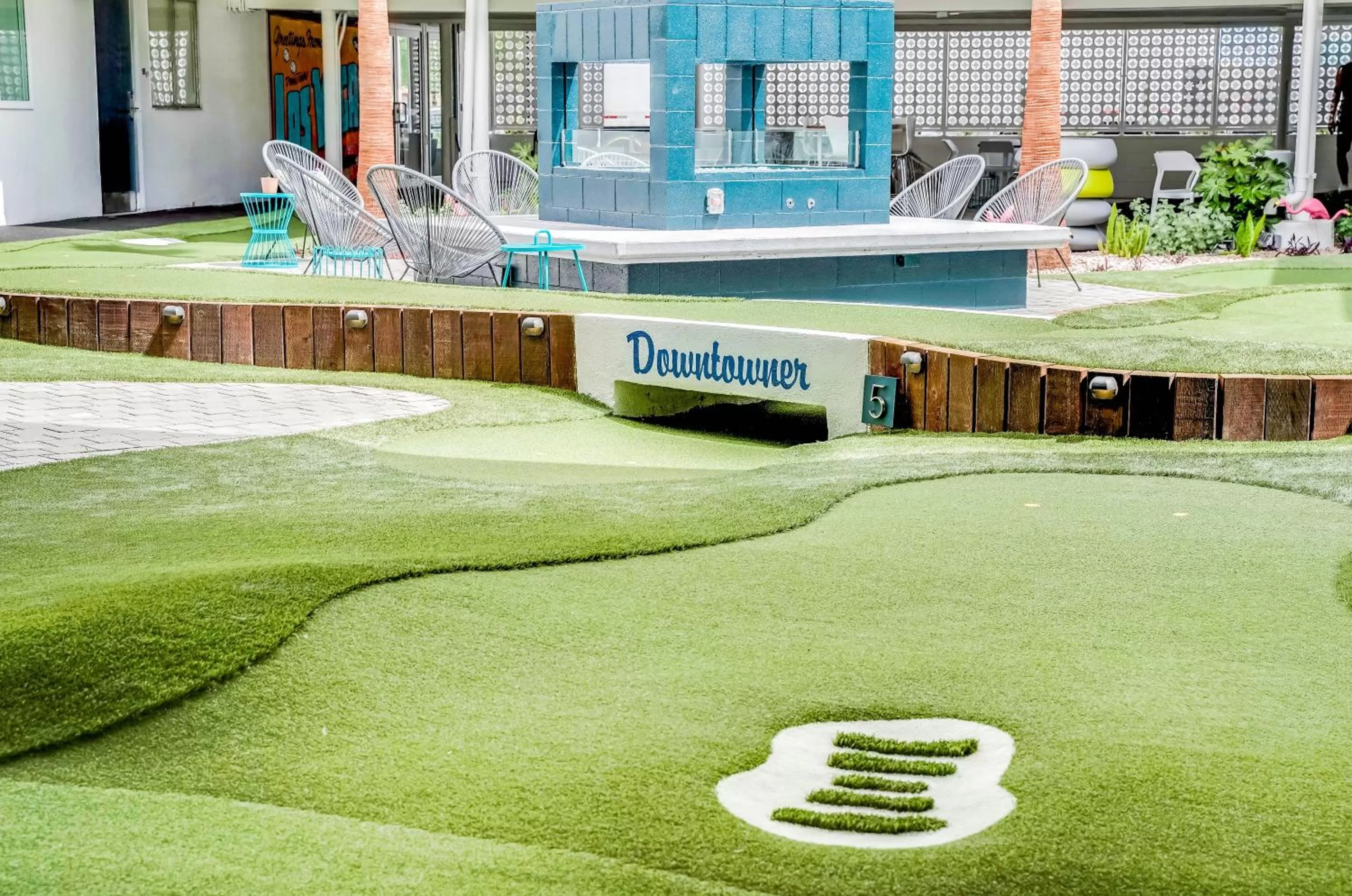 Minigolf in Downtowner Boutique Hotel
