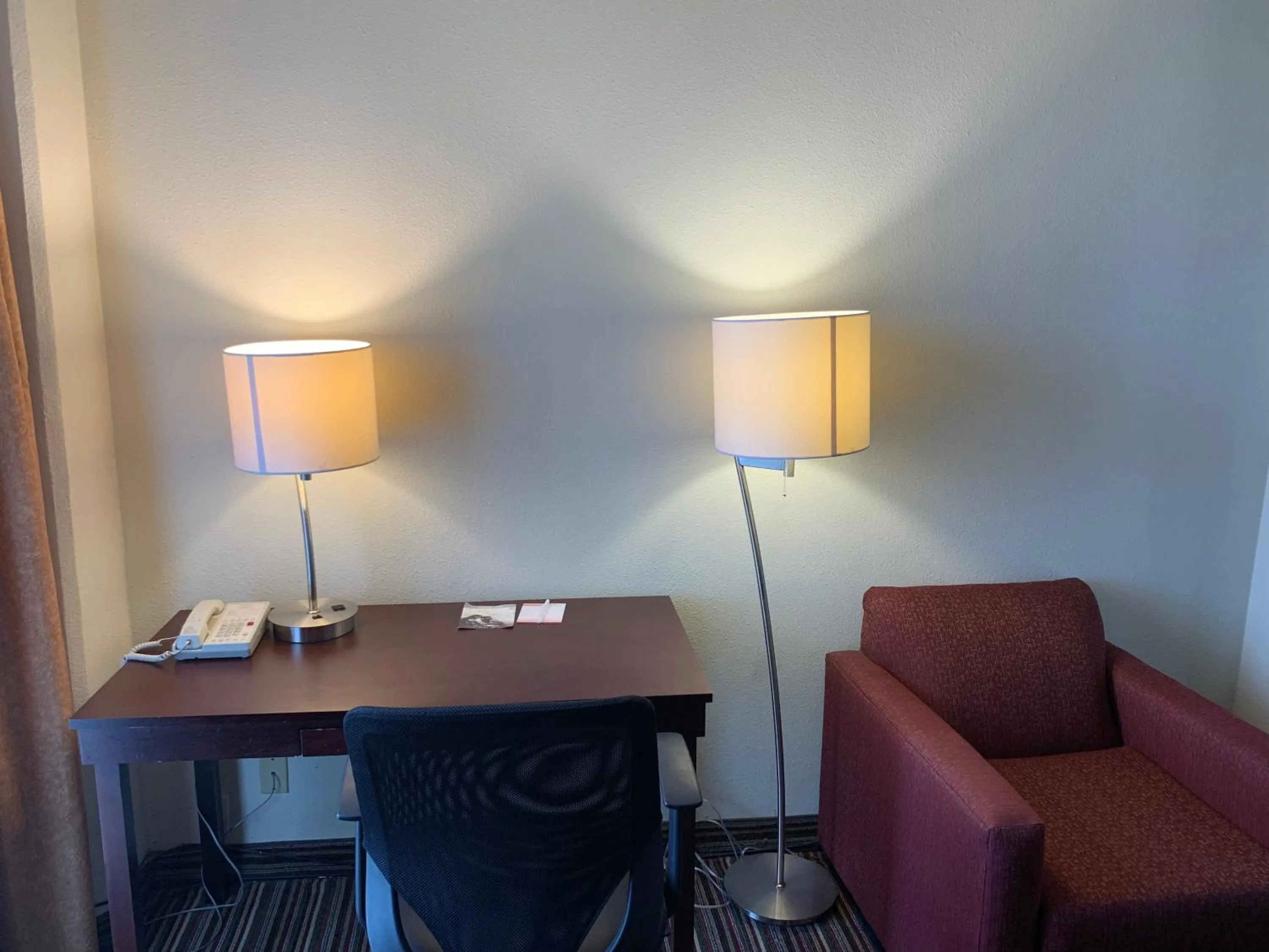 Seating area in Hawthorn Extended Stay by Wyndham Richardson