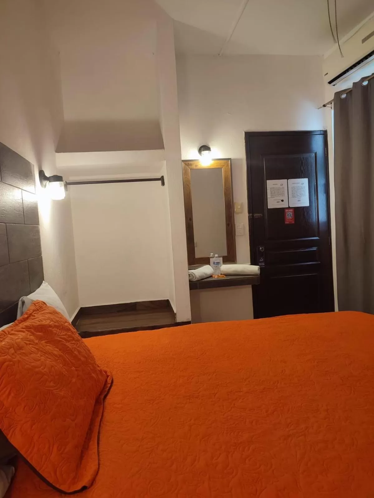 Bedroom, Bed in Hotel Rath