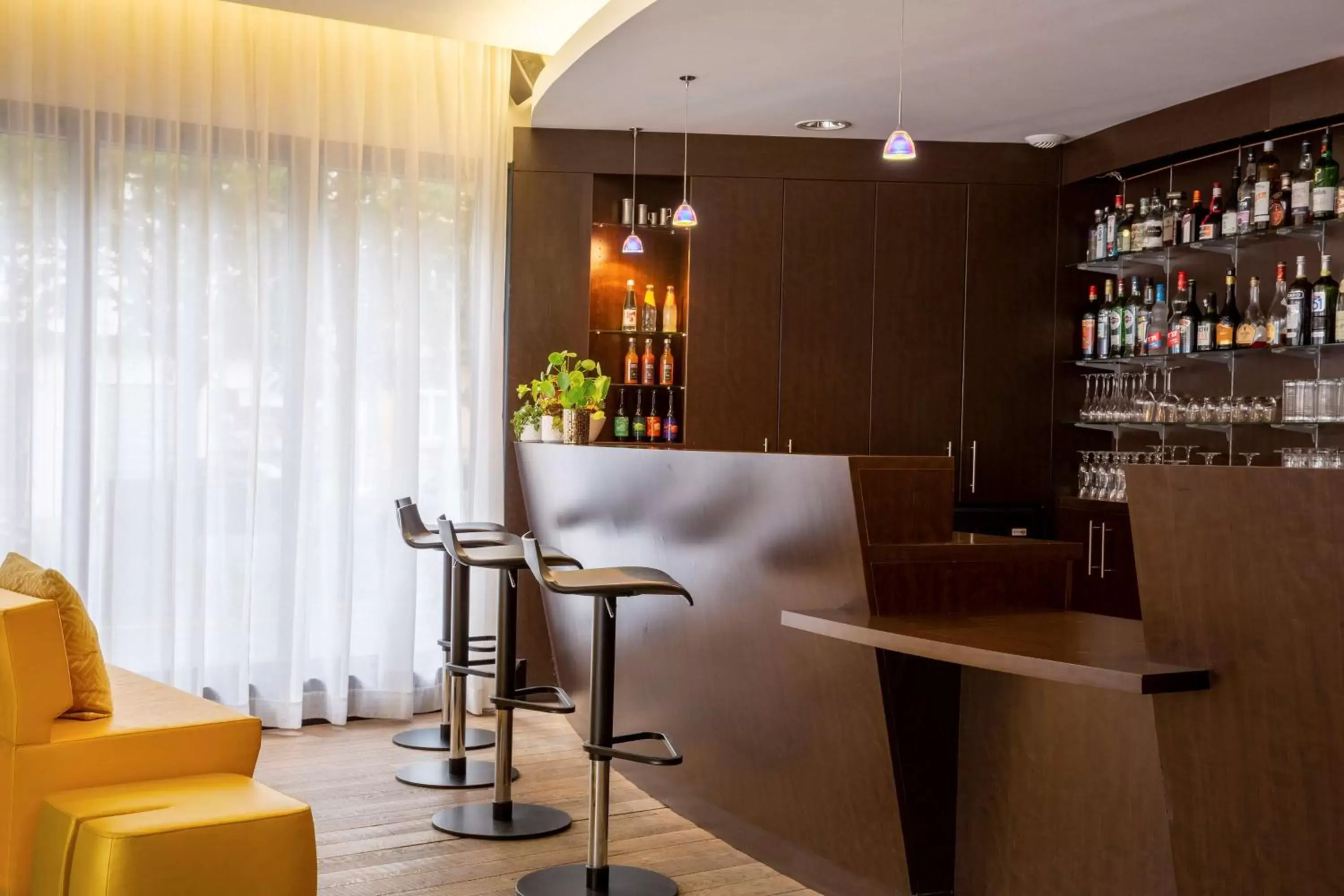 Lounge or bar, Lounge/Bar in Best Western Plus Thionville Centre