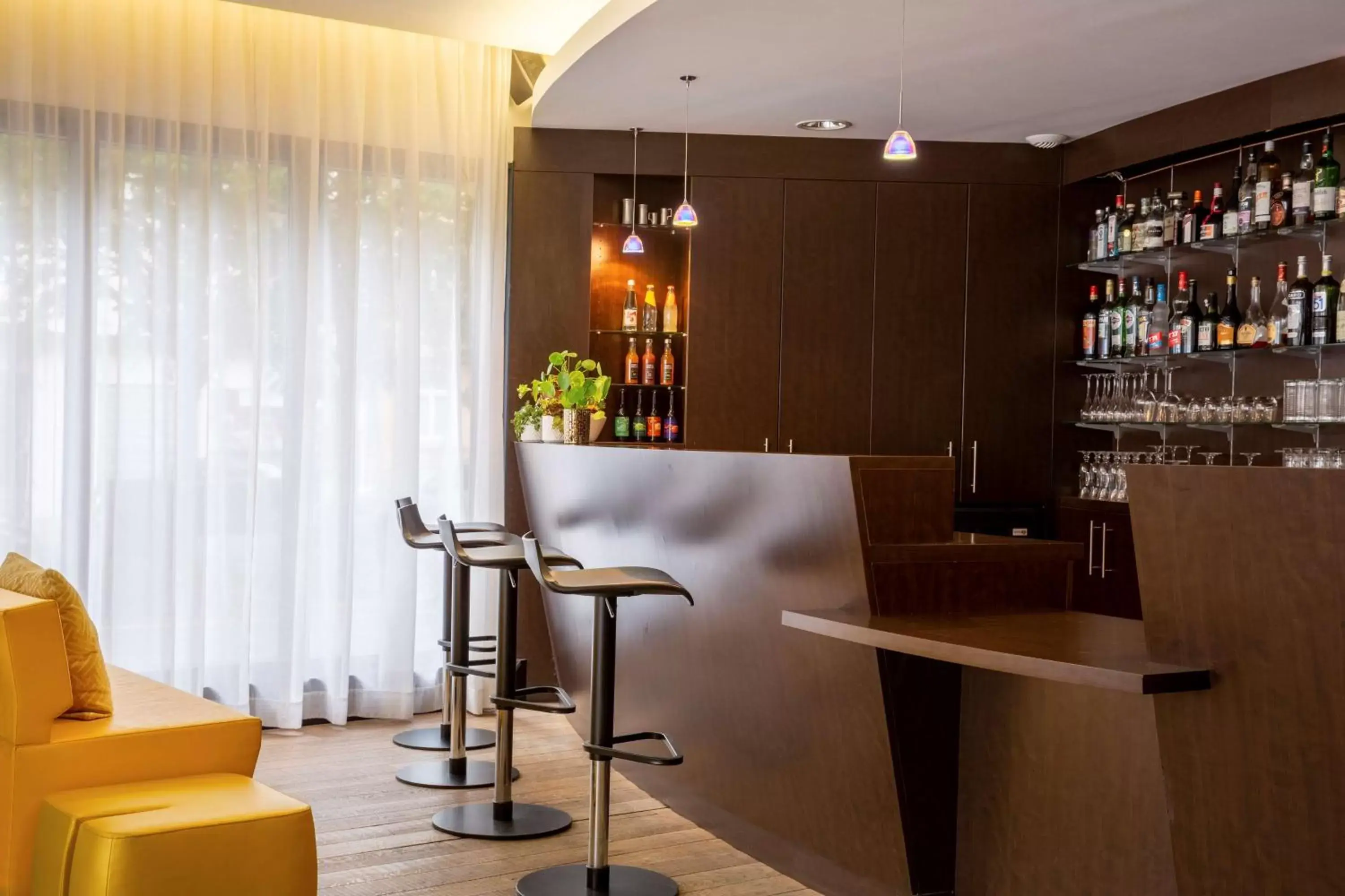 Lounge or bar in Best Western Plus Thionville Centre Lounge or bar in Best Western Plus Thionville Centre