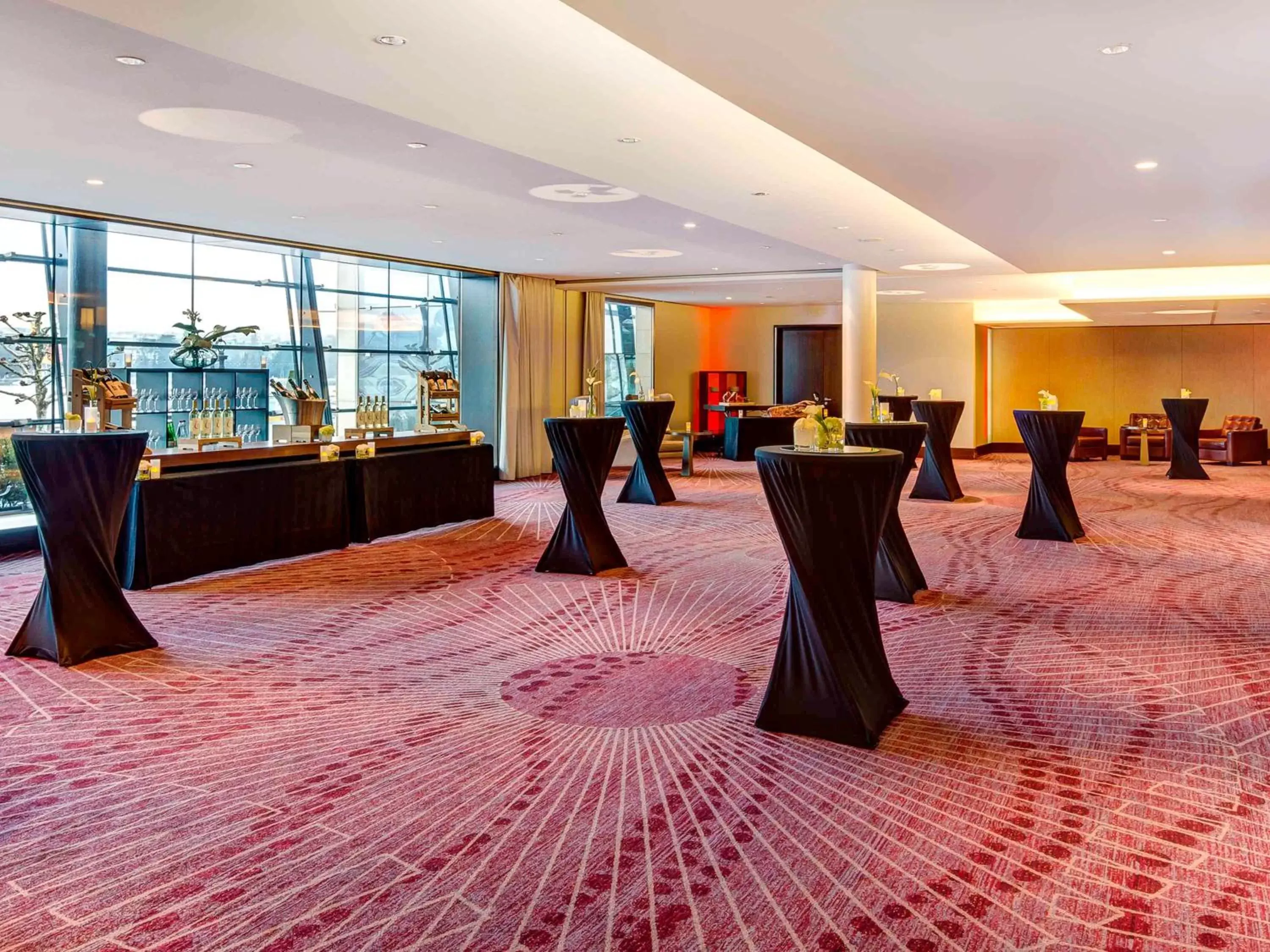 Business facilities, Banquet Facilities in Fairmont Grand Hotel Geneva