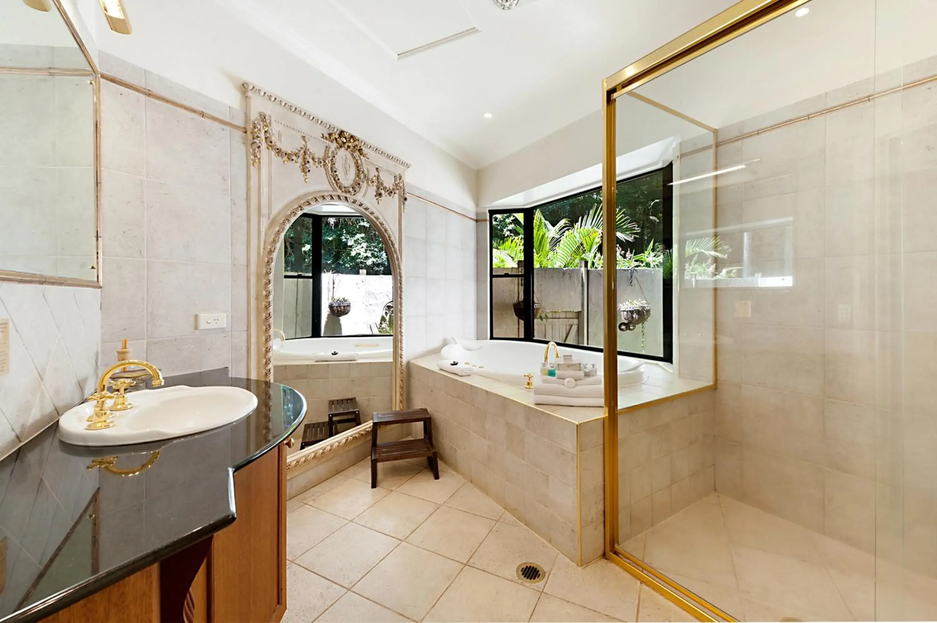 Shower, Bathroom in Escarpment Retreat & Day Spa for Couples
