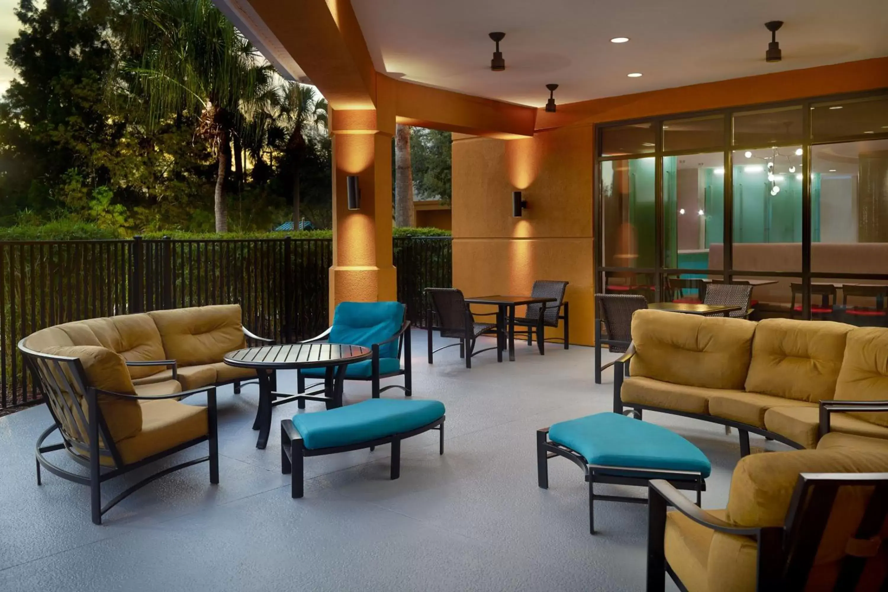 Property building, Lounge/Bar in SpringHill Suites by Marriott Orlando at SeaWorld