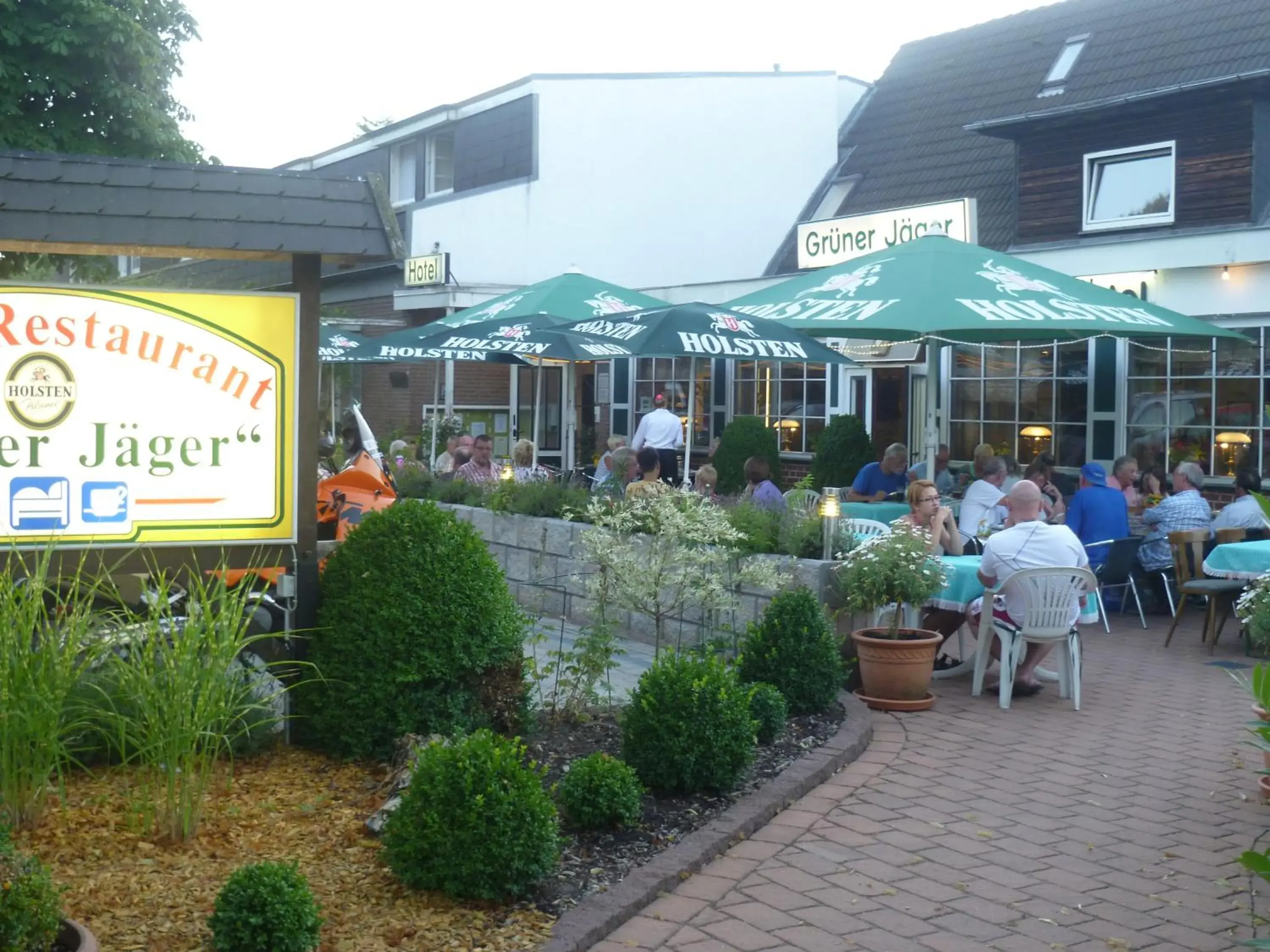 Restaurant/places to eat in Hotel Grüner Jäger