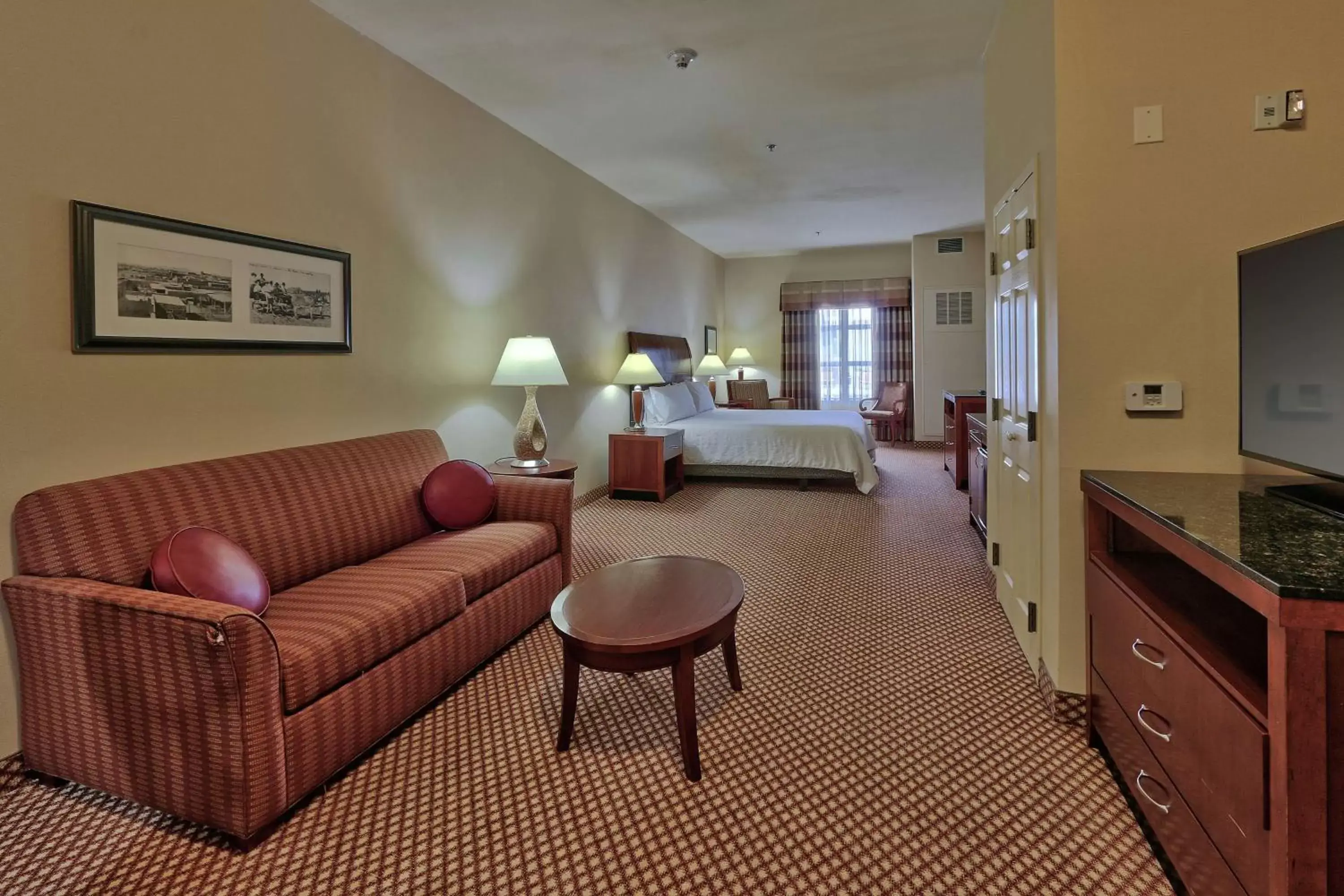 Bedroom, Seating Area in Hilton Garden Inn Las Cruces