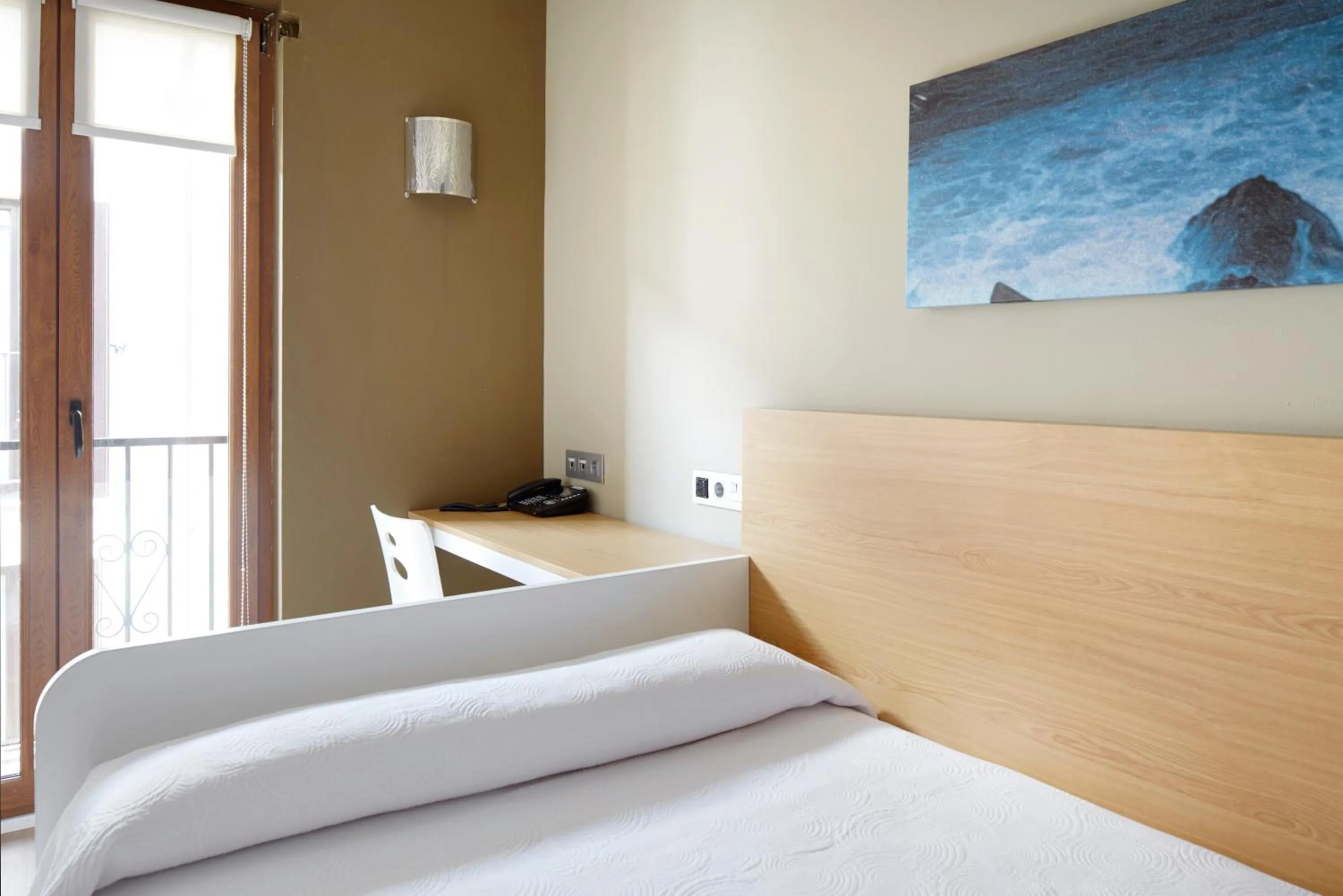 Photo of the whole room, Bed in Hotel Olatu