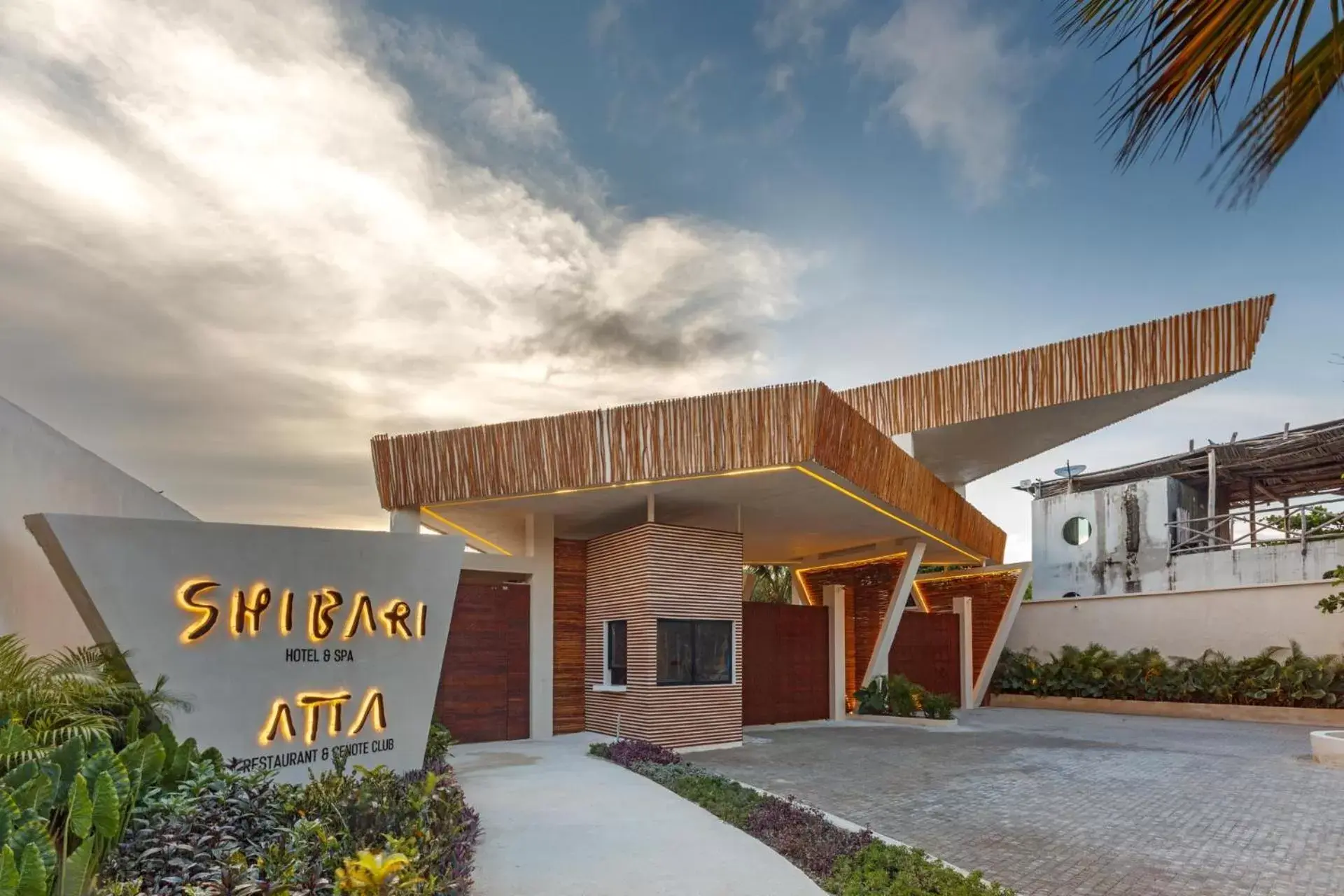 Facade/entrance in Hotel Shibari - Restaurant & Cenote Club Facade/entrance in Hotel Shibari - Restaurant & Cenote Club