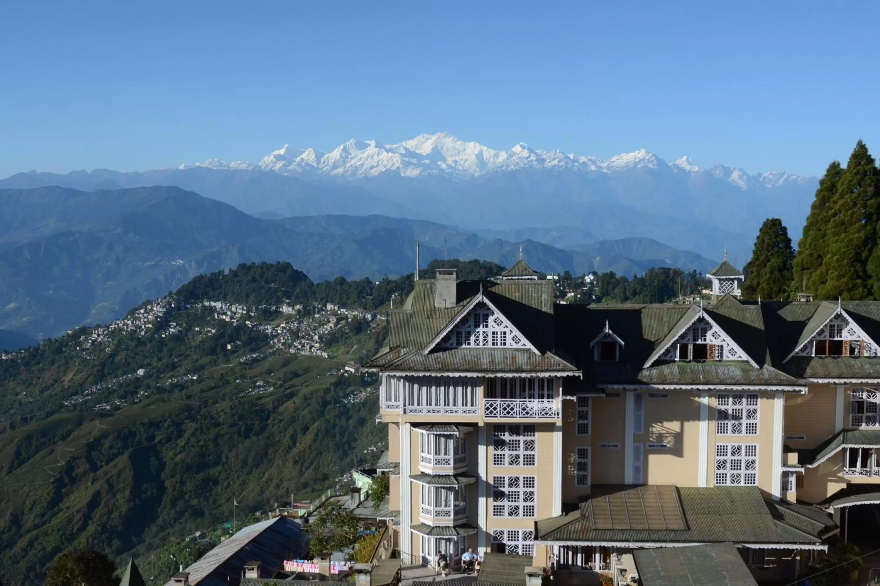 Mountain view in Cedar Inn