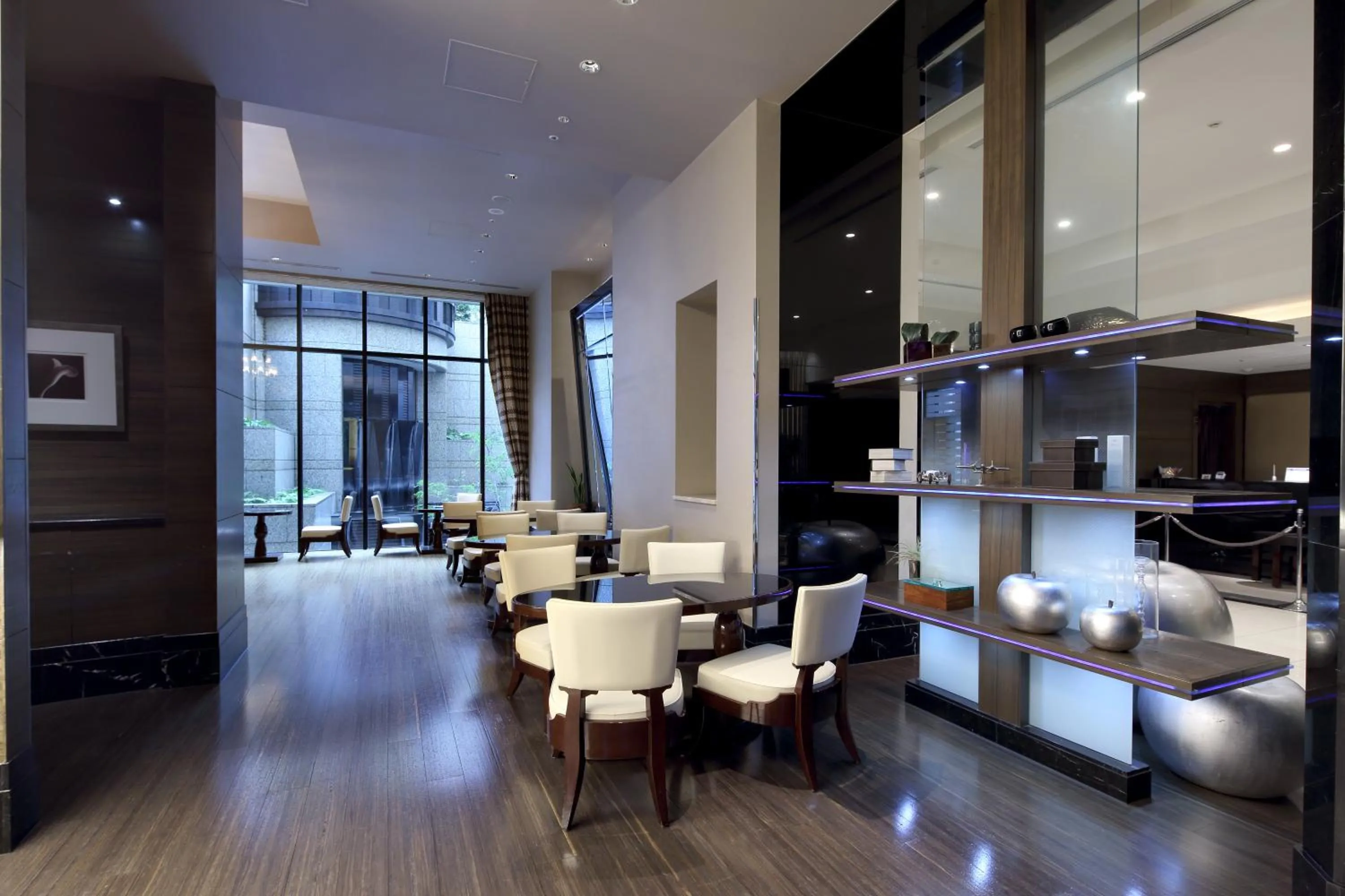 Restaurant/places to eat in Hotel Trusty Tokyo Bayside