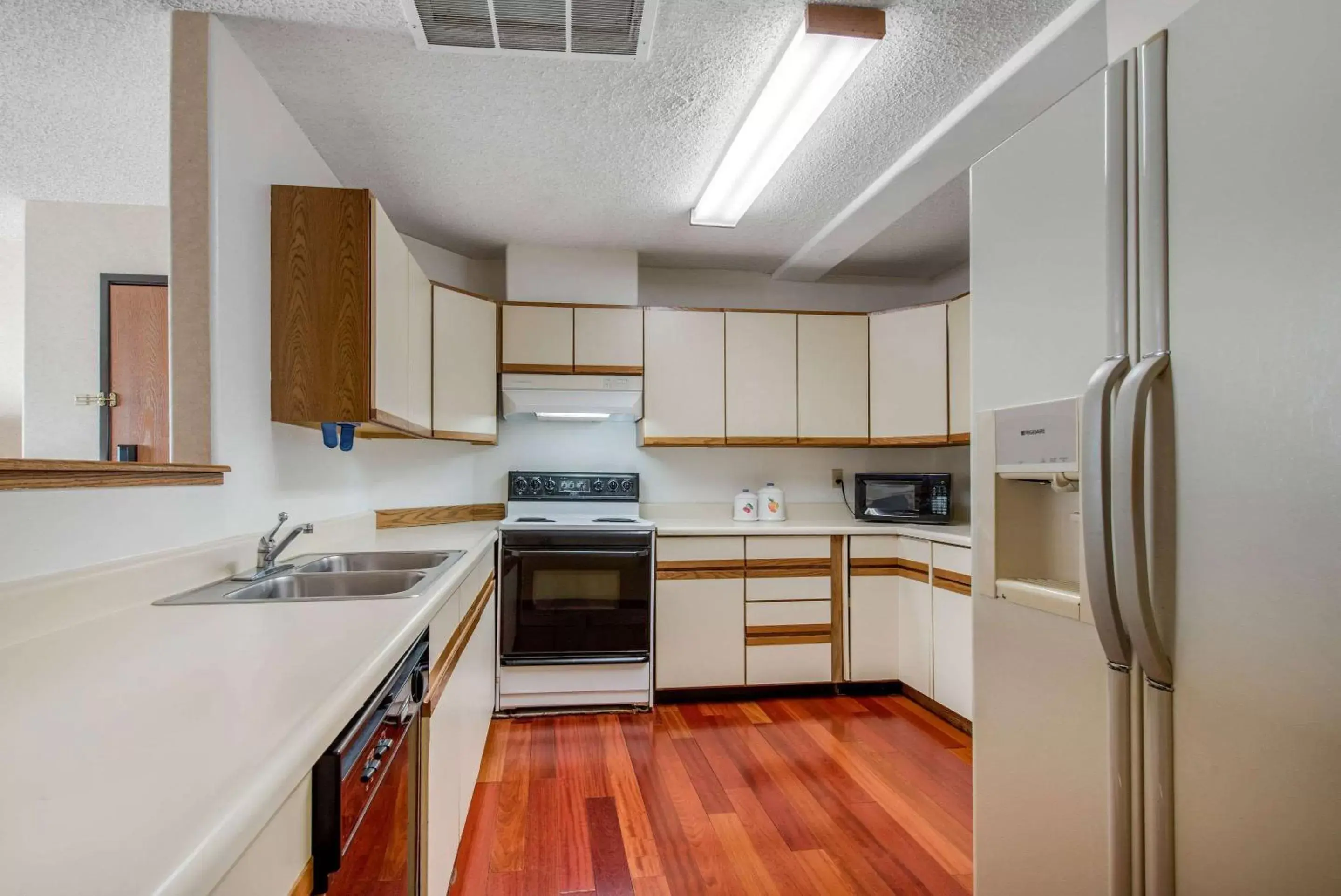 Photo of the whole room in Comfort Inn Denver Southeast Area Photo of the whole room in Comfort Inn Denver Southeast Area