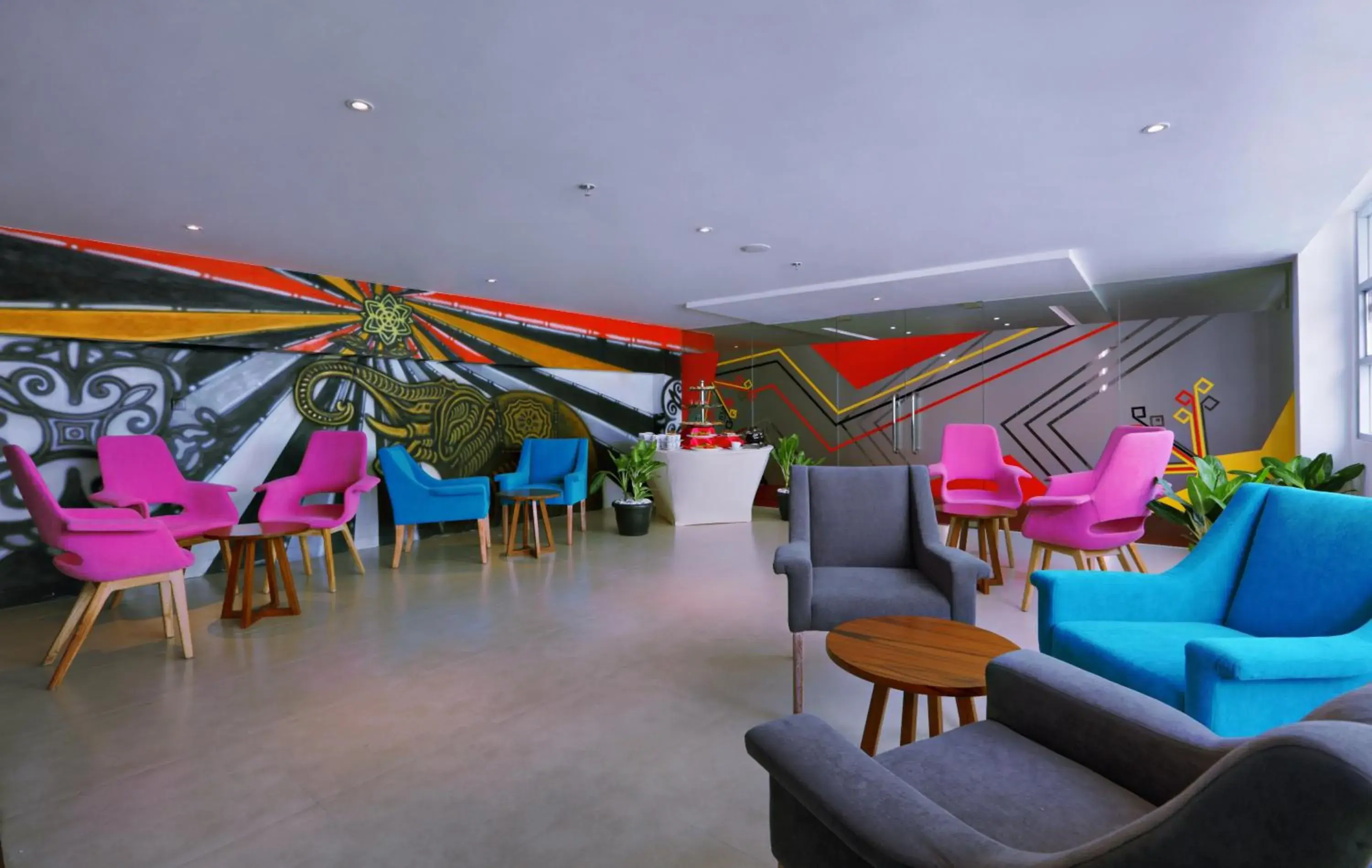 Lounge or bar in favehotel Kuta Kartika Plaza
