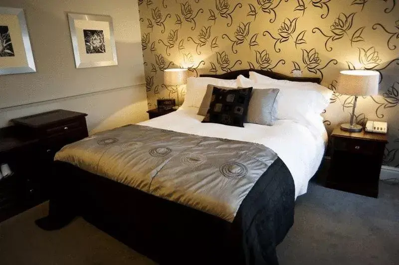 Bed in Brackenborough Hotel