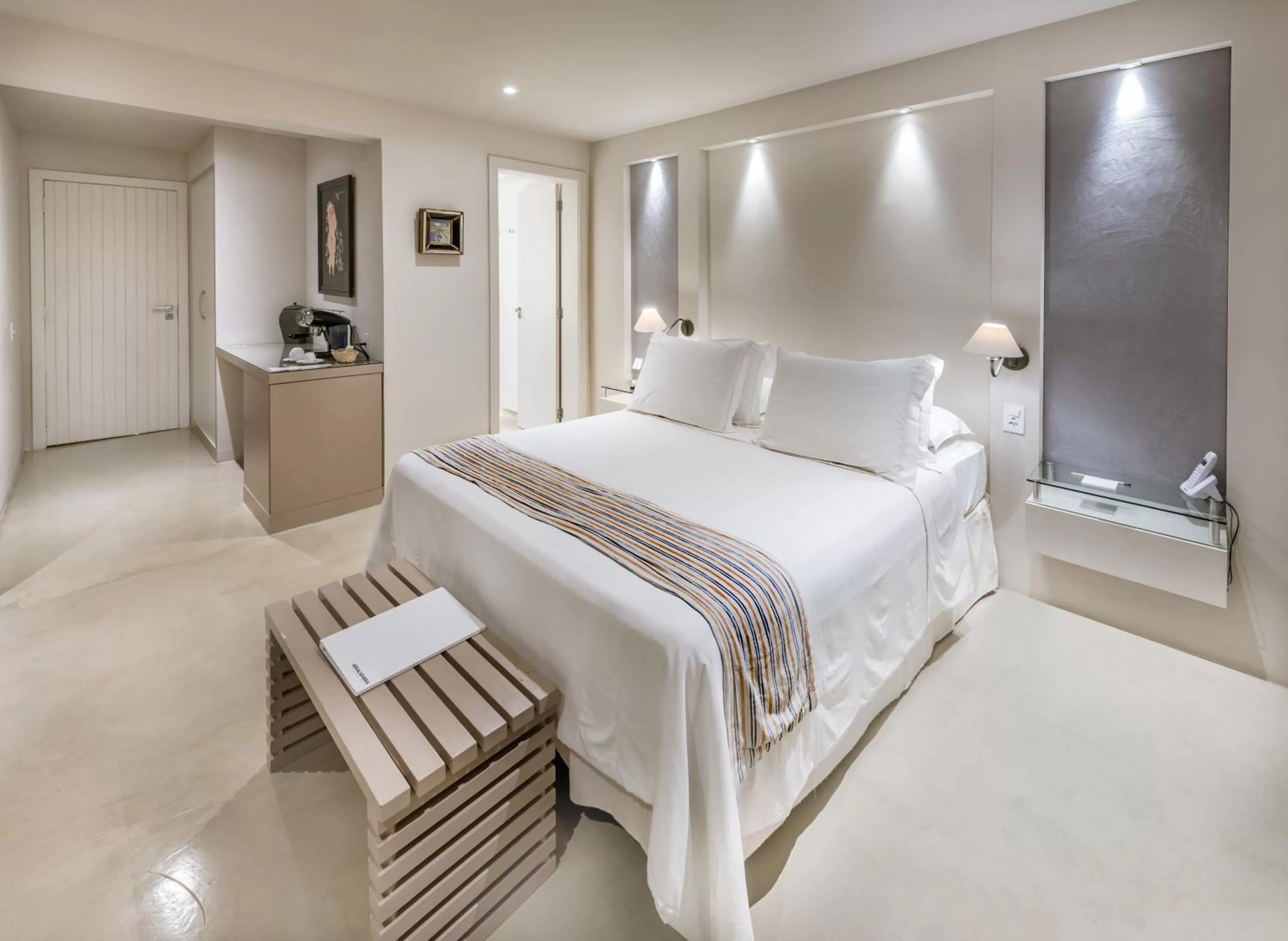 Photo of the whole room, Bed in Abracadabra Boutique Hotel