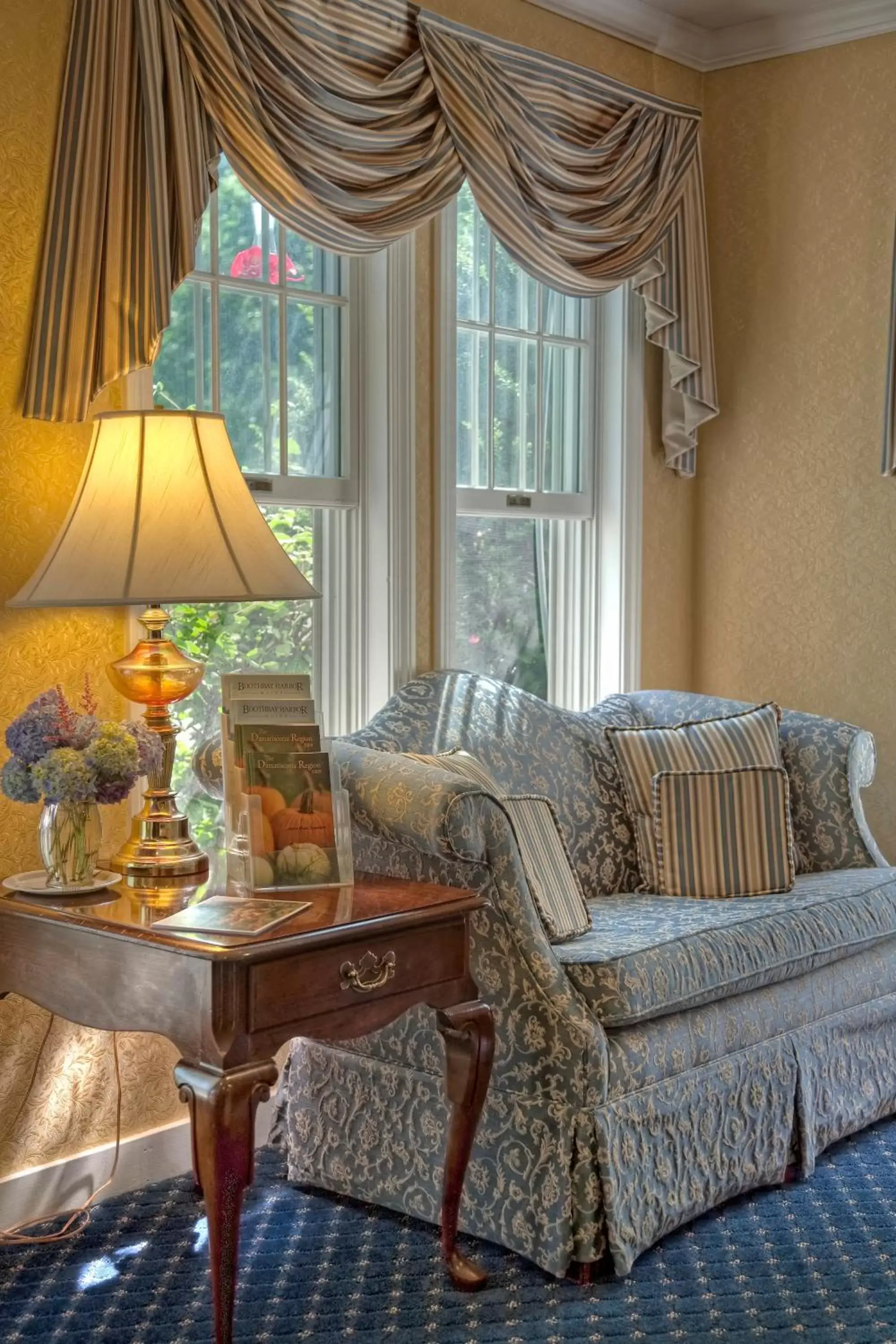 Seating Area in Cod Cove Inn