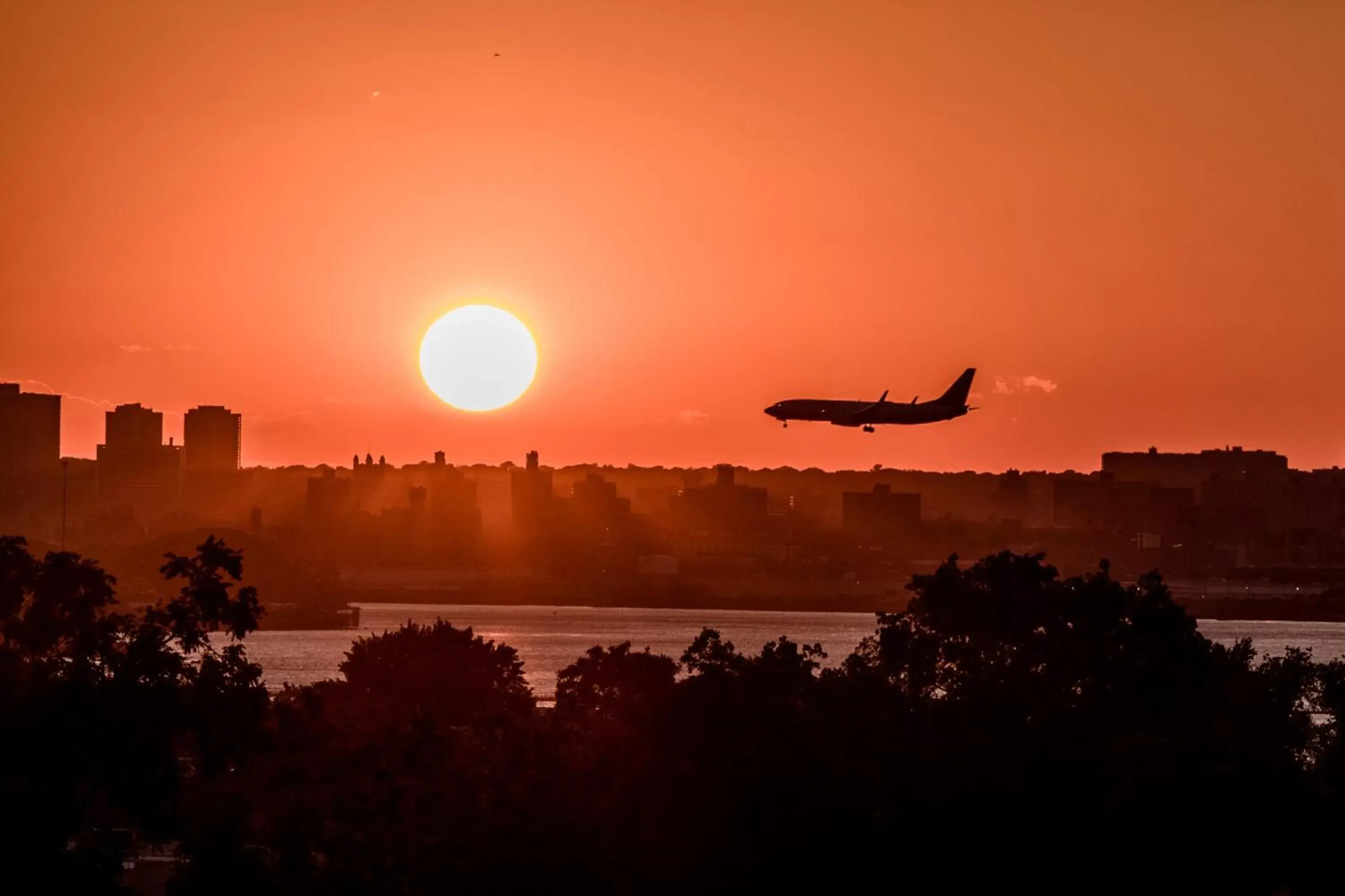 Other, Sunrise/Sunset in voco Fiorello - LaGuardia East