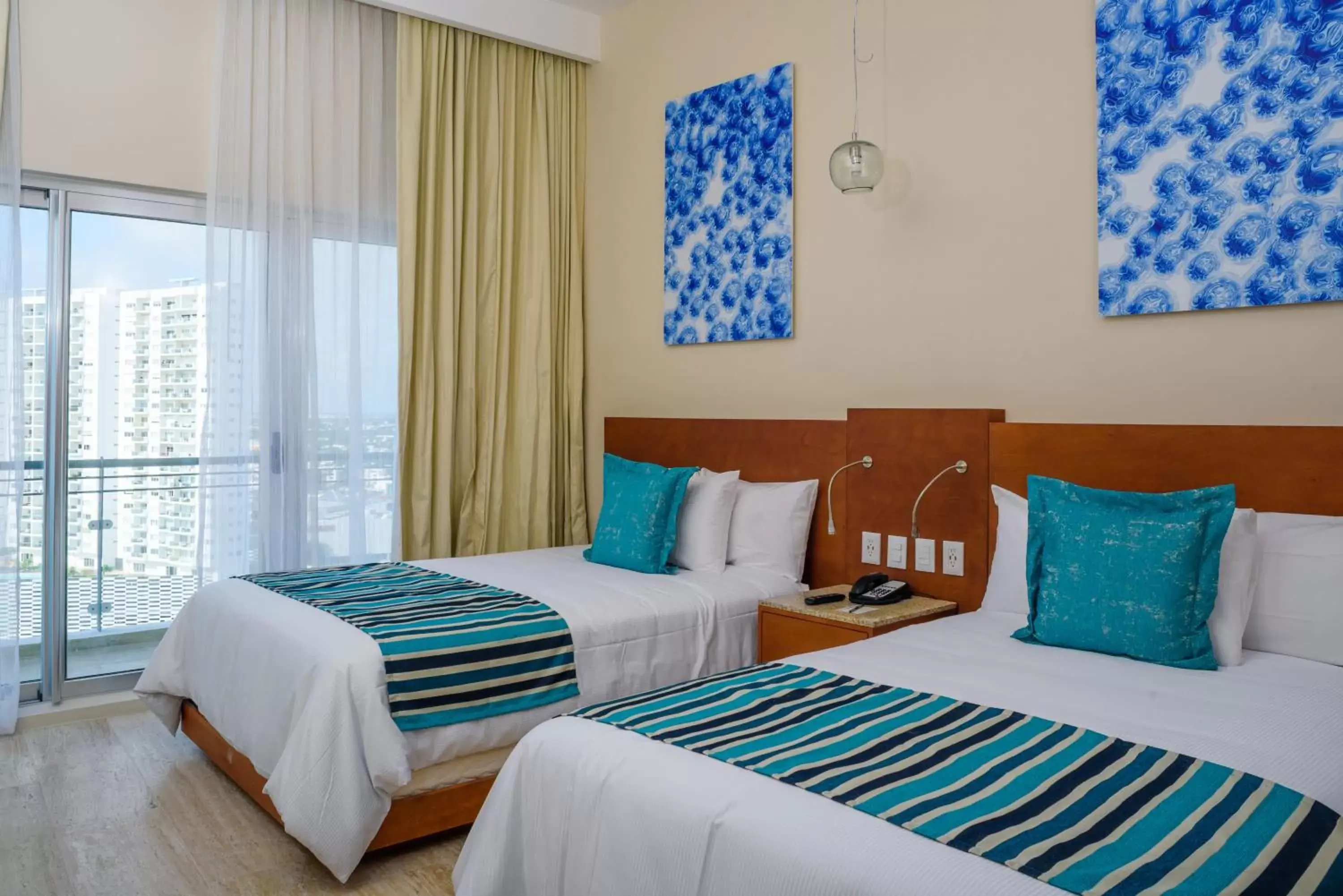 Photo of the whole room, Bed in Krystal Urban Cancun & Beach Club