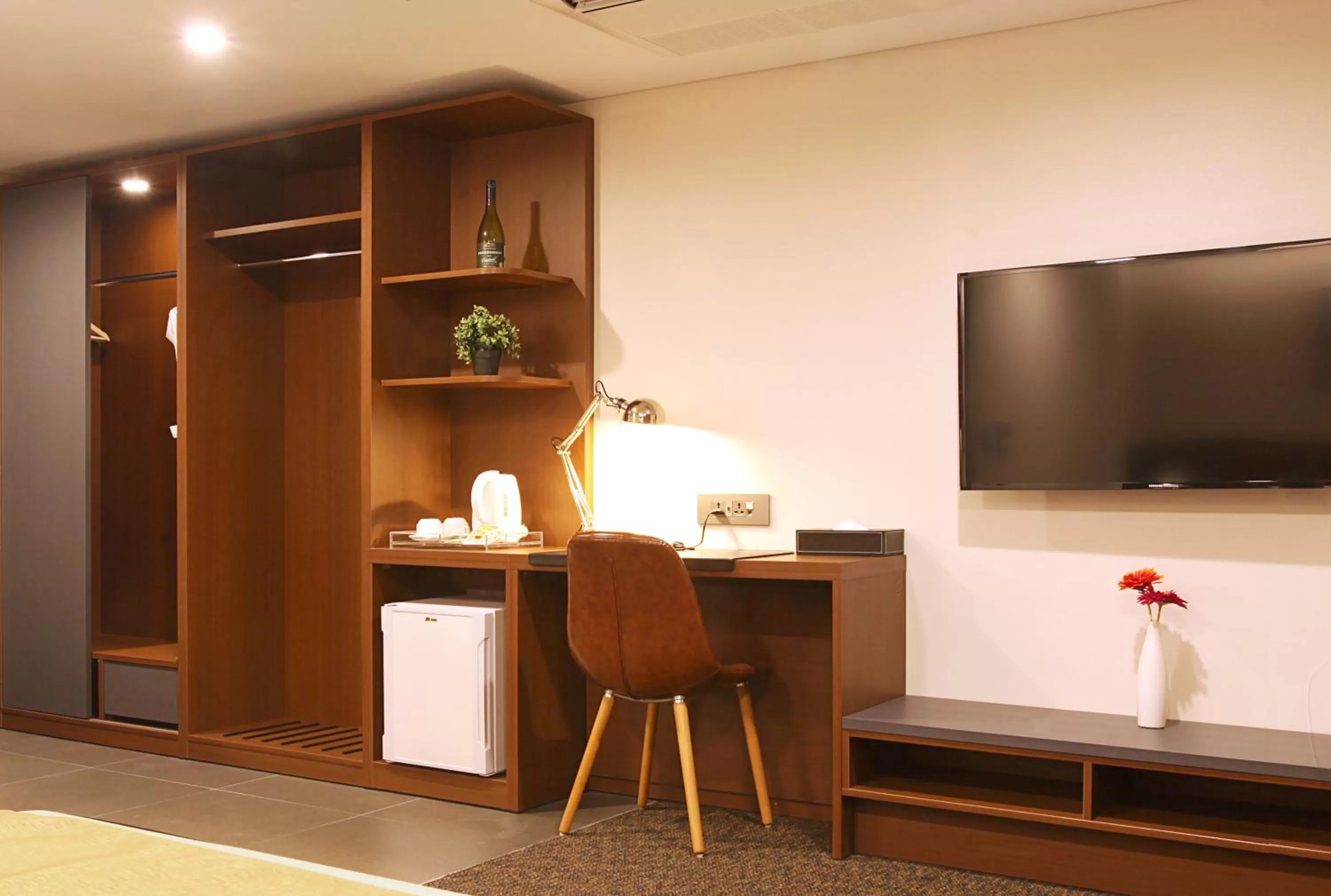 Decorative detail in Hotel Skypark Kingstown Dongdaemun