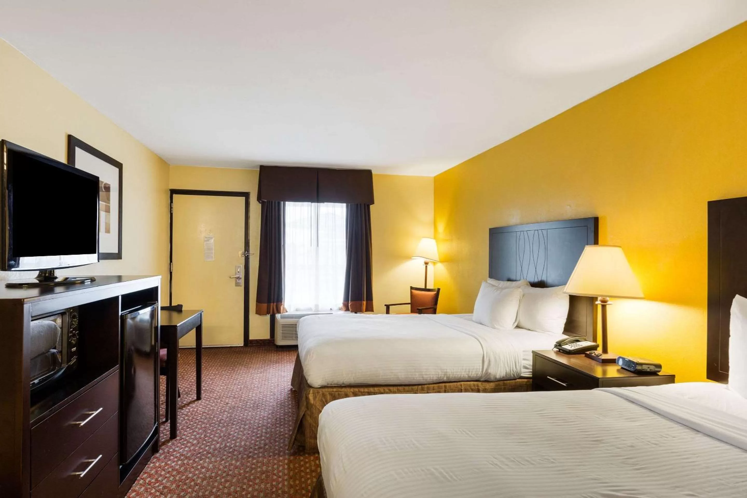 Photo of the whole room, Bed in Quality Inn Indianola