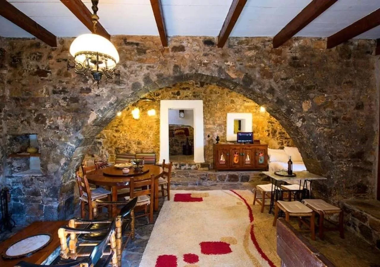 Seating area, Restaurant/Places to Eat in The Traditional Homes of Crete
