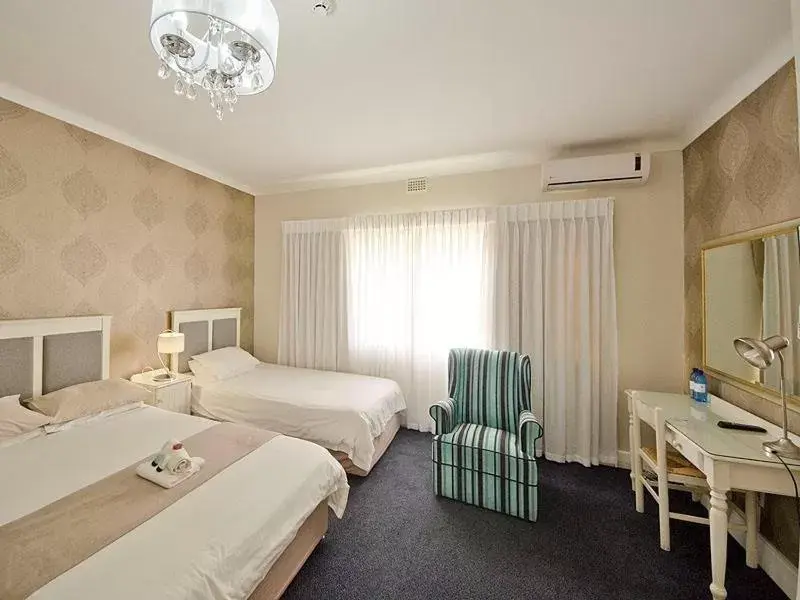 Family, Bed in The Russel Hotel Family, Bed in The Russel Hotel