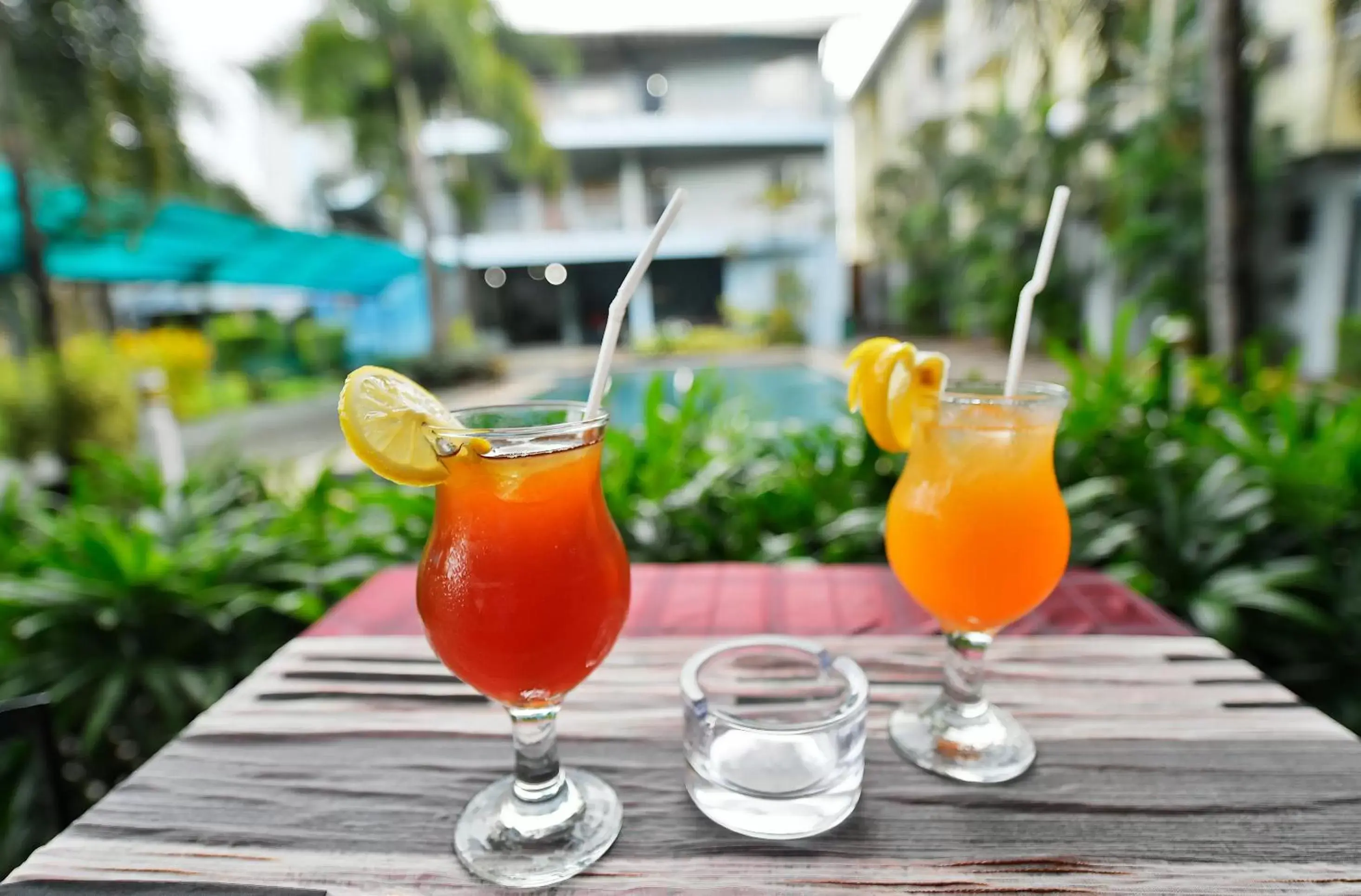 Swimming pool, Drinks in Technopark Hotel