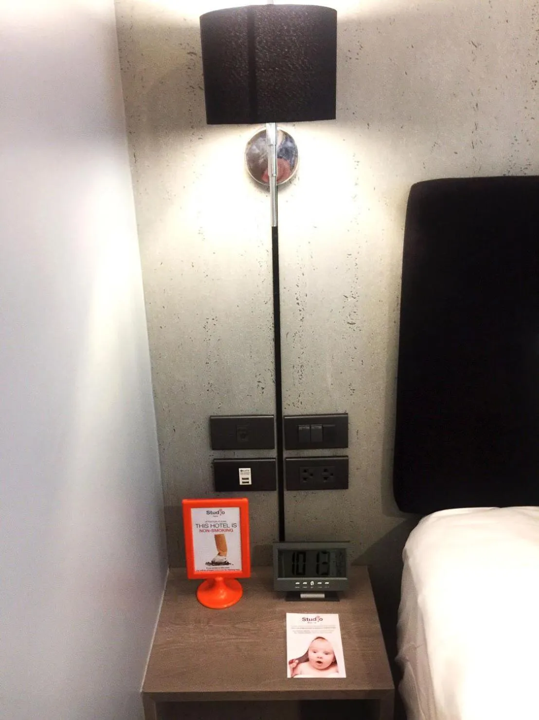 Decorative detail, Bed in Studio Ekamai